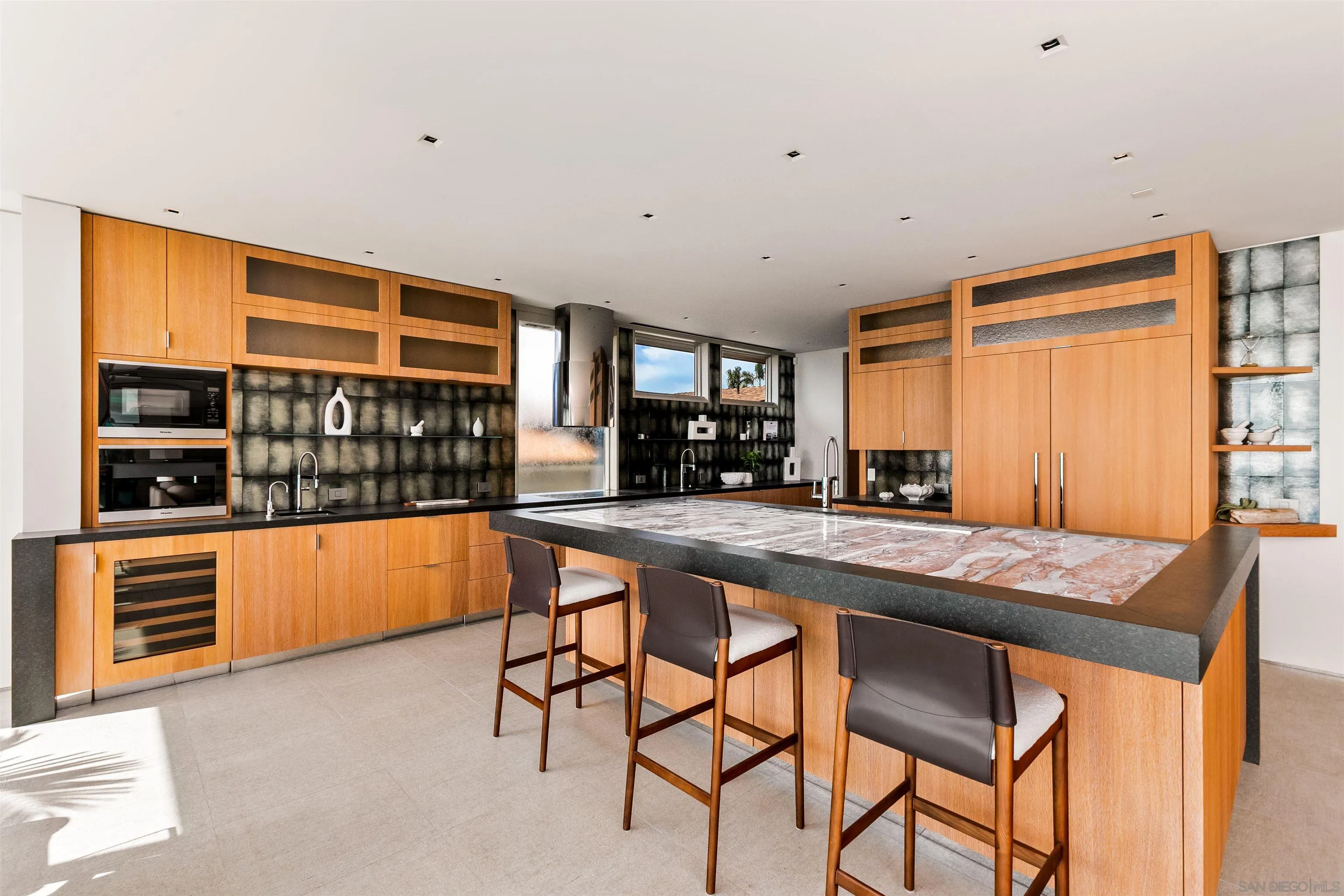 https://cdn.realtyfeed.com/cdn/127/260017585/81150aacae755588e25108993407d455.webp