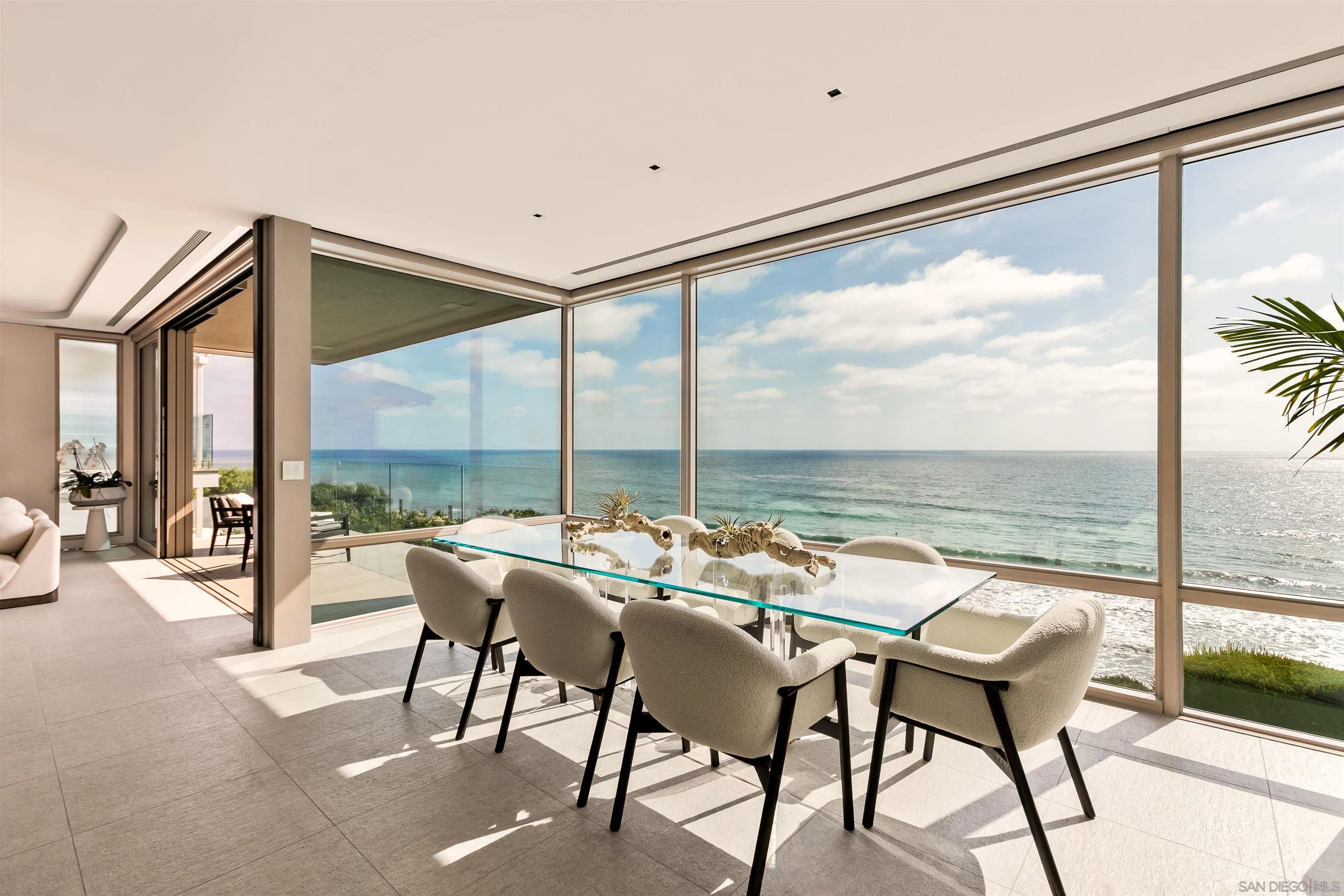 https://cdn.realtyfeed.com/cdn/127/260017585/fc4e97a4b6945c32cc0faa82ddb1303c.webp
