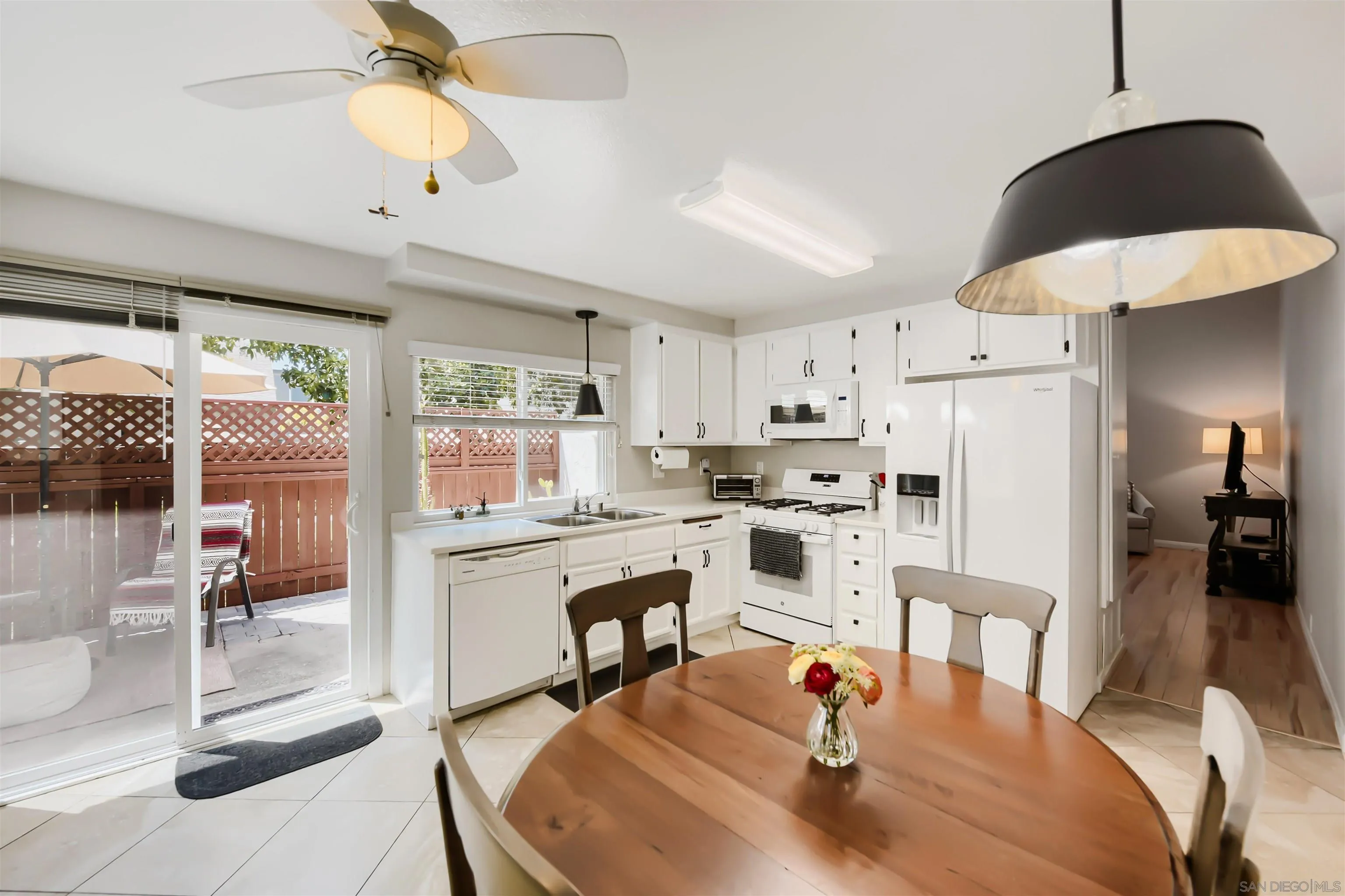 Photo #8: 260017586 Listing: Photo #8