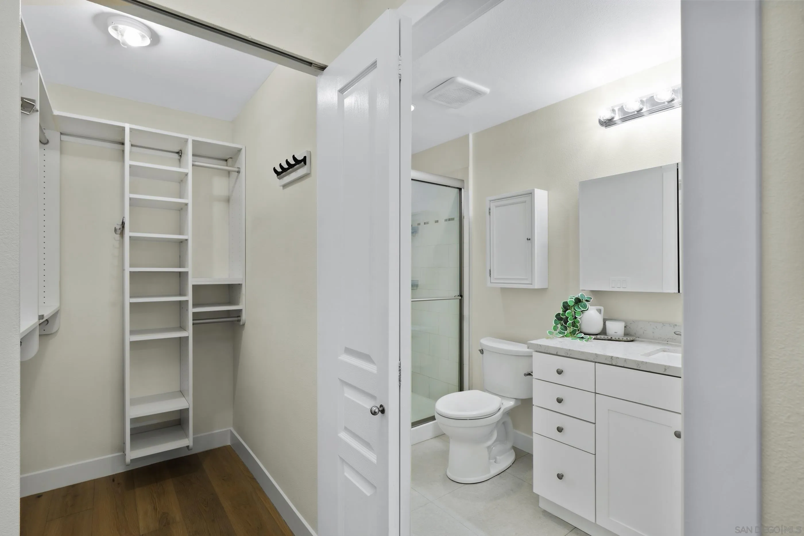 Photo #11: 260017588 Listing: Photo #11