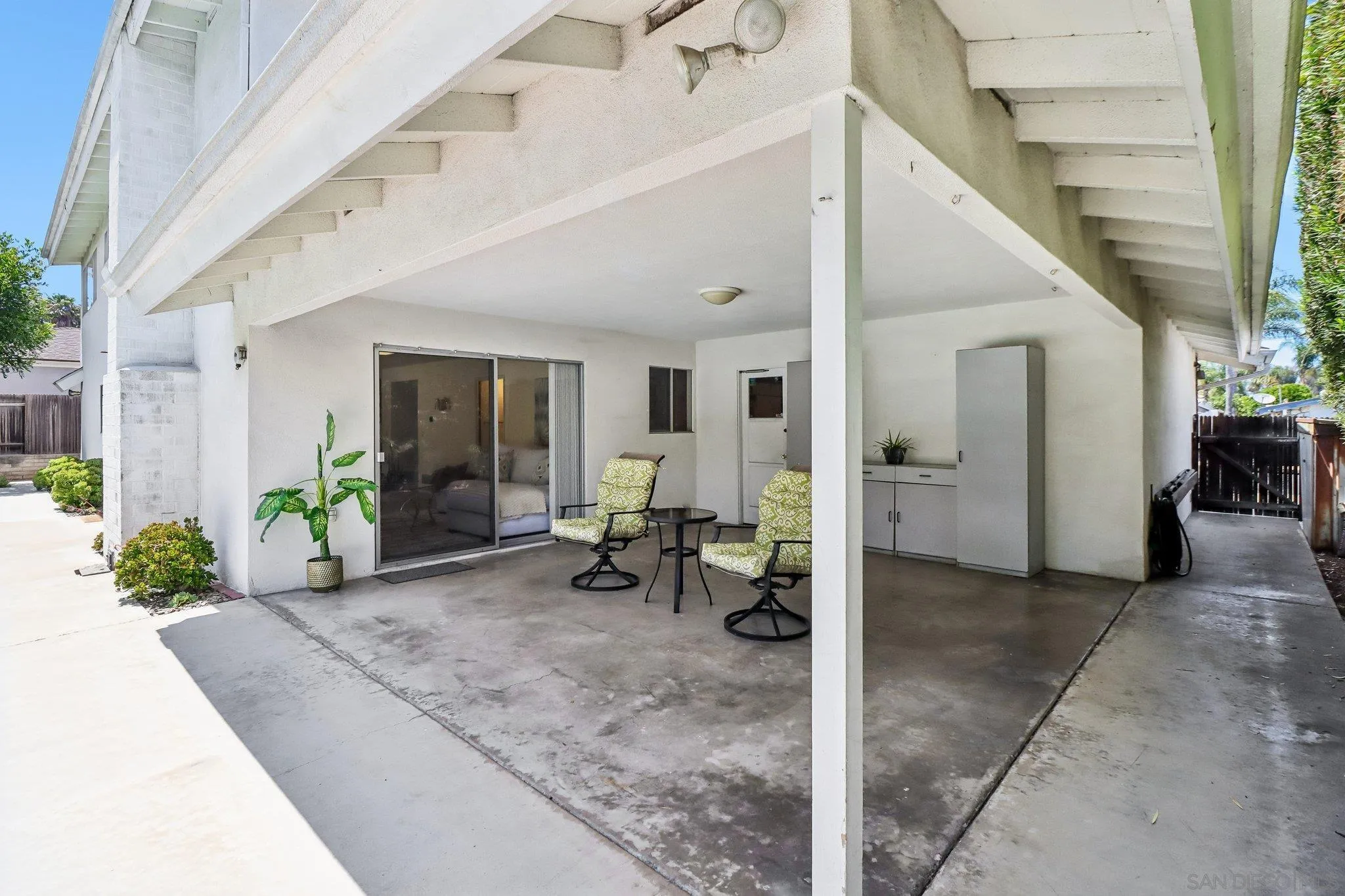 https://cdn.realtyfeed.com/cdn/127/260017595/09ddd3e4935f7d2dc62421f41a9a7f81.webp