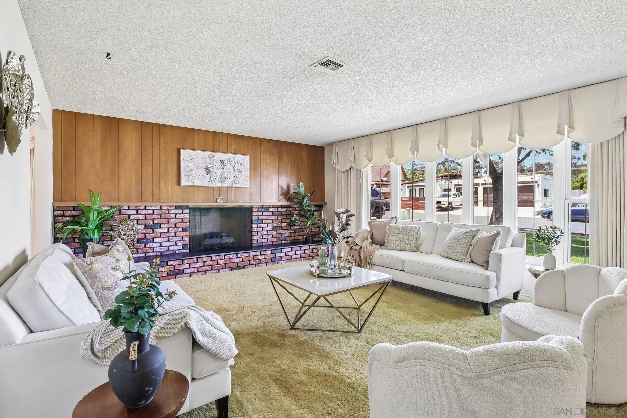 https://cdn.realtyfeed.com/cdn/127/260017595/156b5b017c958a4e40d449f75b89a7ca.webp