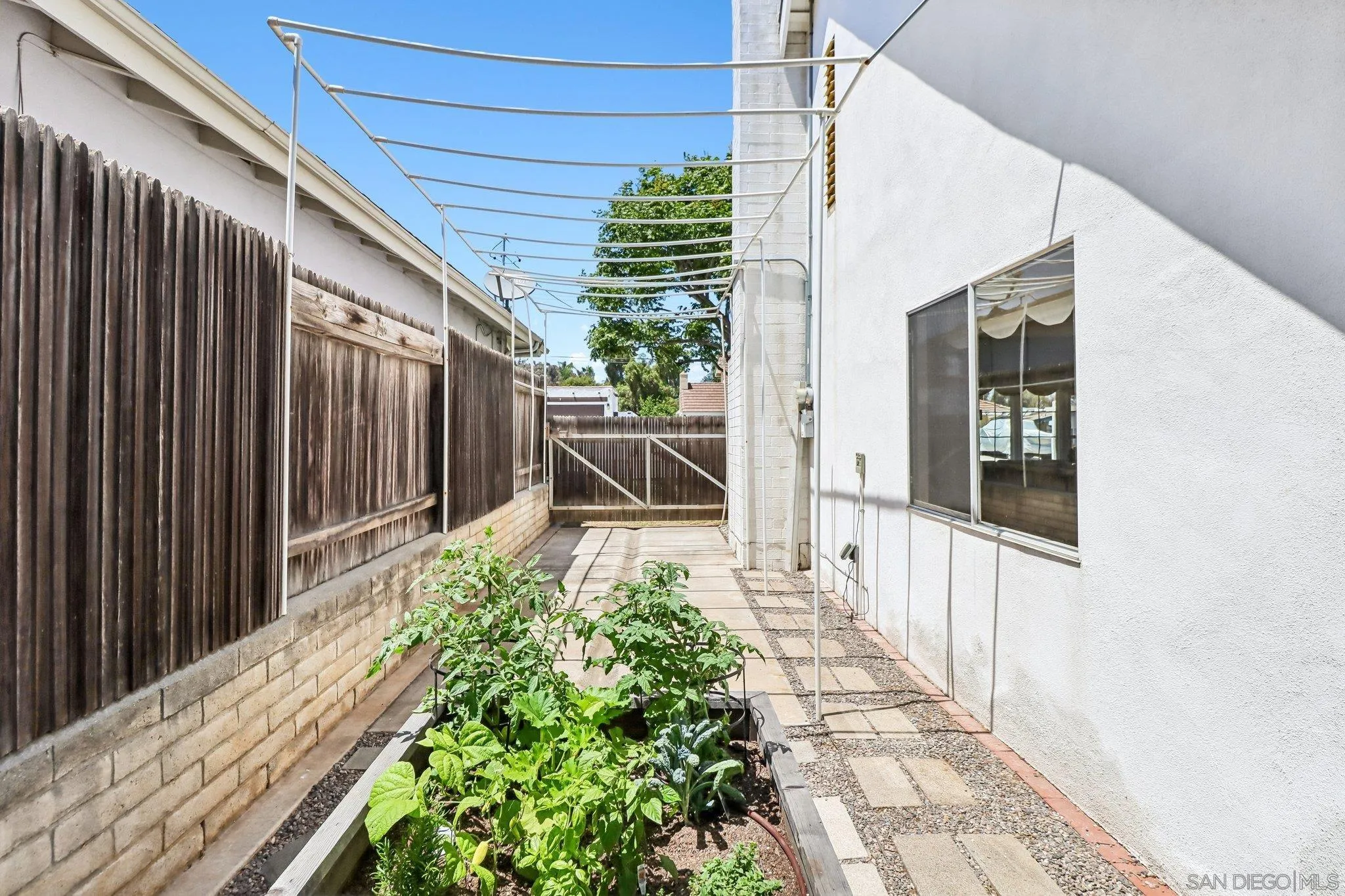 https://cdn.realtyfeed.com/cdn/127/260017595/2663dba1dba39ba3b2f90542969a9475.webp