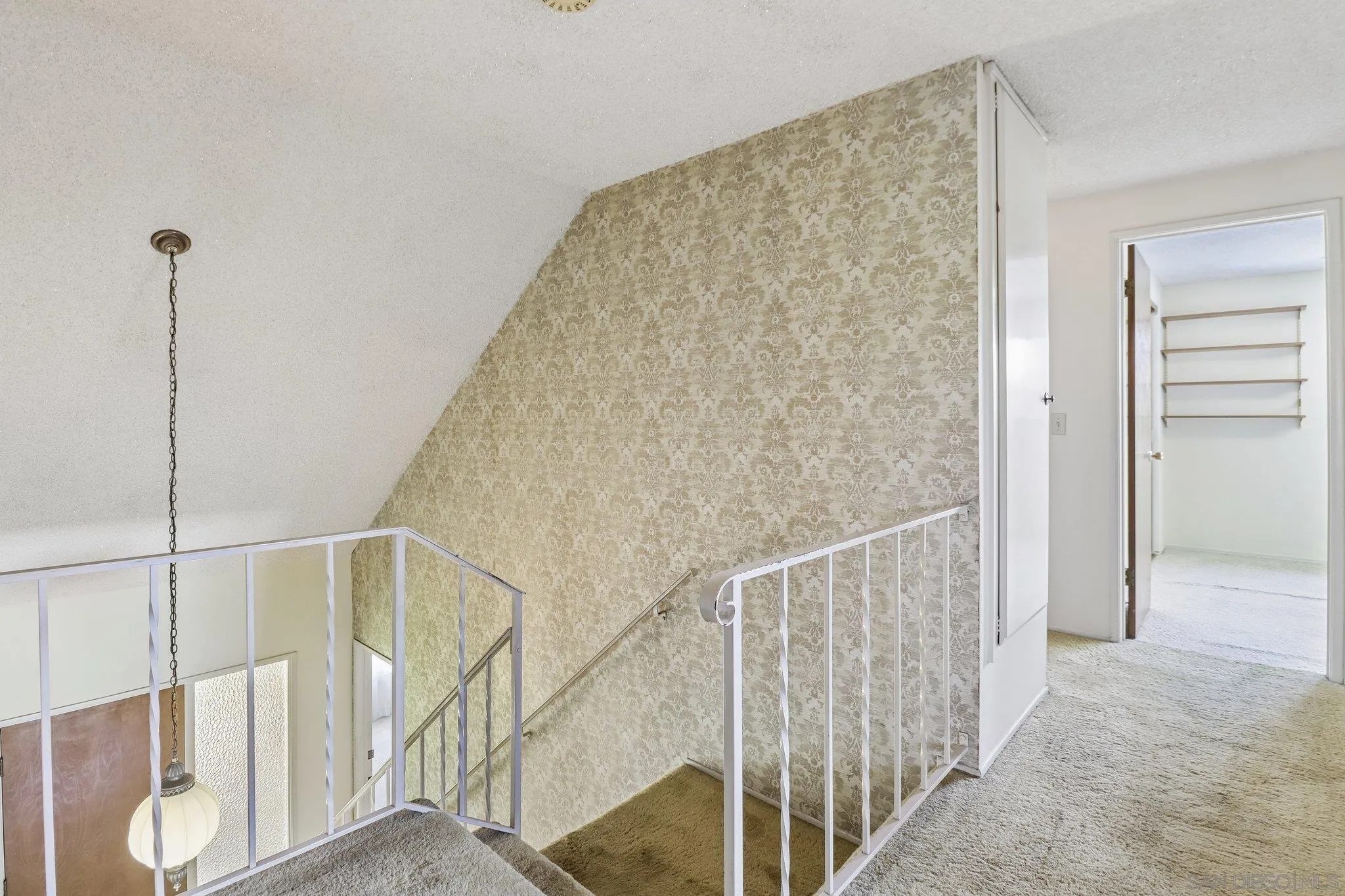 https://cdn.realtyfeed.com/cdn/127/260017595/395c8ec0ae4b285037530637047edb65.webp