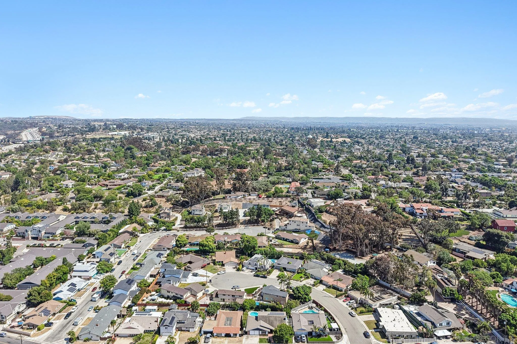 https://cdn.realtyfeed.com/cdn/127/260017595/3b8cc39067e2294dfba75e9e26da5c4e.webp