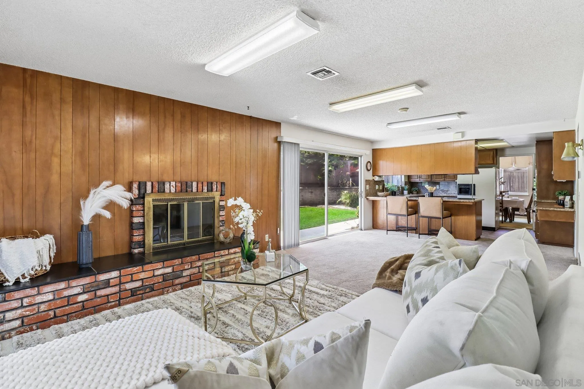 https://cdn.realtyfeed.com/cdn/127/260017595/3c336089e5c3c48fff5242d3b6a5e906.webp