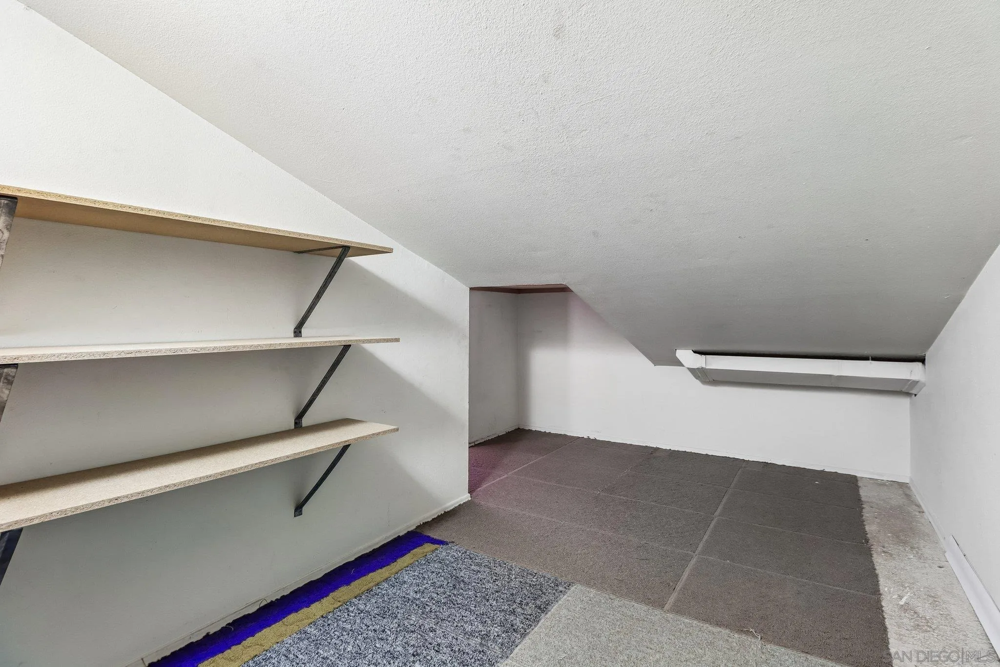 https://cdn.realtyfeed.com/cdn/127/260017595/64dc8f18c940c00ebb23f8bfc772a3c7.webp