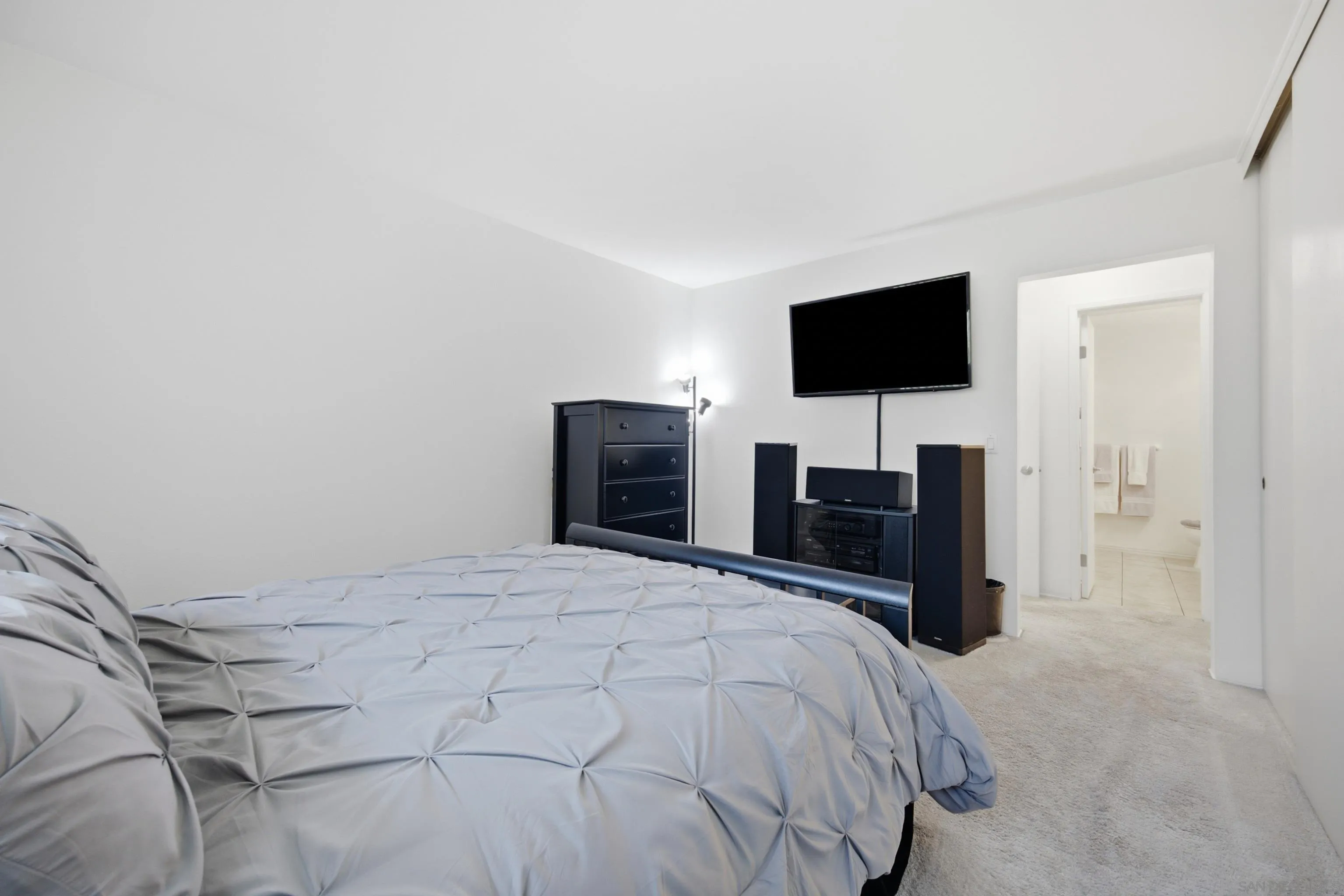 https://cdn.realtyfeed.com/cdn/127/260017597/63c64d4473e935b16f1f8430c0bf73cb.webp
