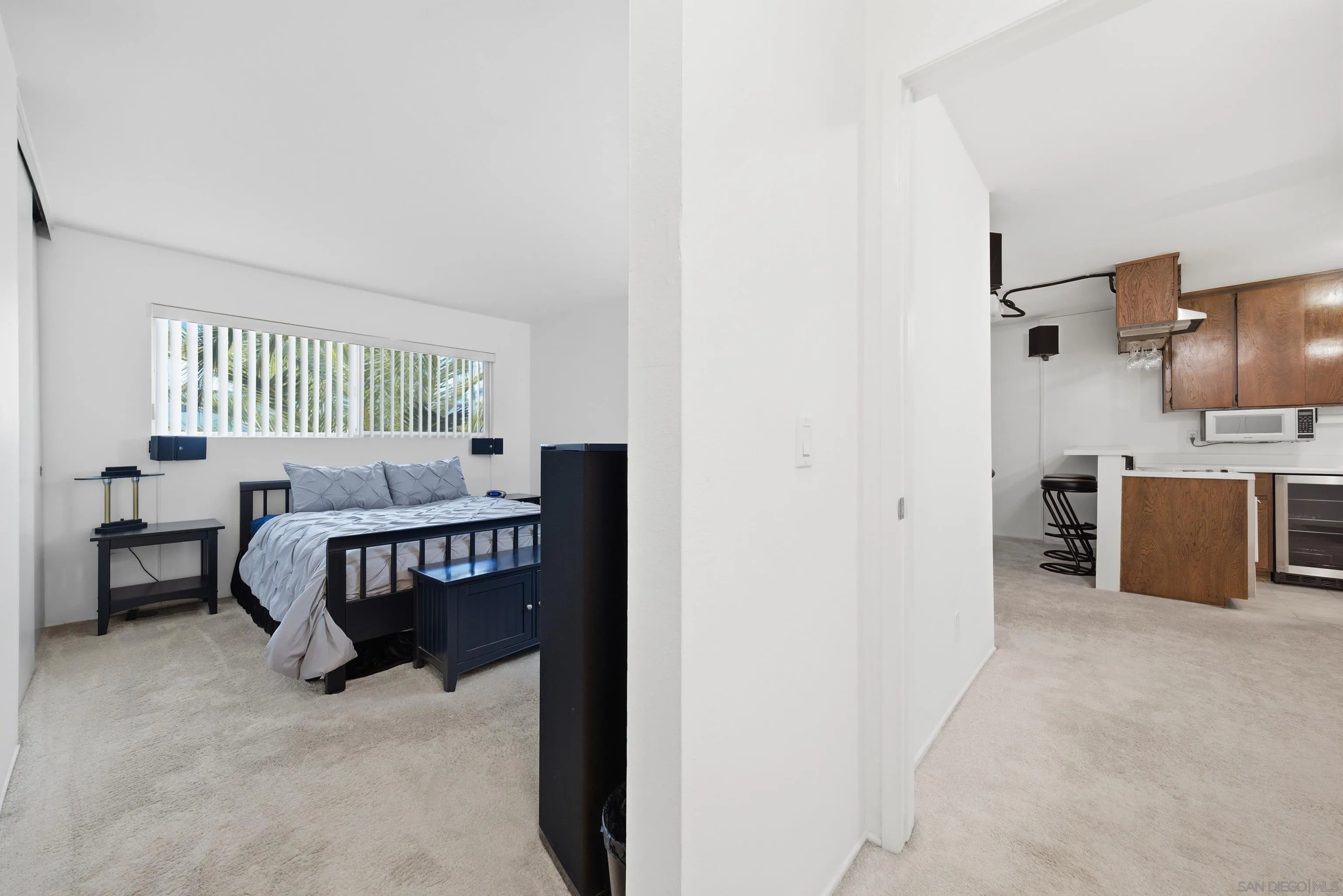 https://cdn.realtyfeed.com/cdn/127/260017597/9889ae1cd5cdda732a8c4c8820c18a97.webp