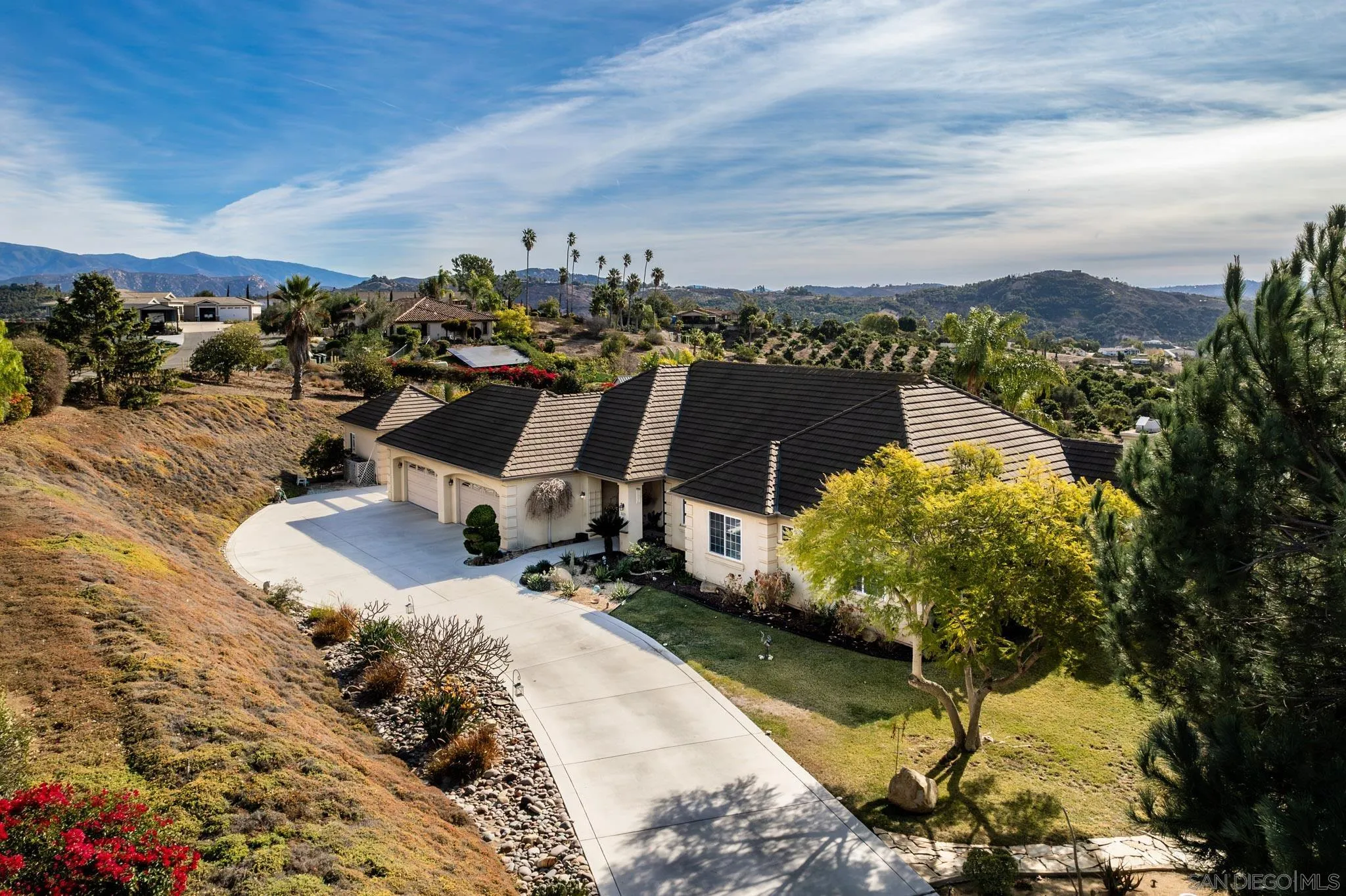 https://cdn.realtyfeed.com/cdn/127/2600176/899c794b01cca9b6c6ee05e30b01dc66.webp