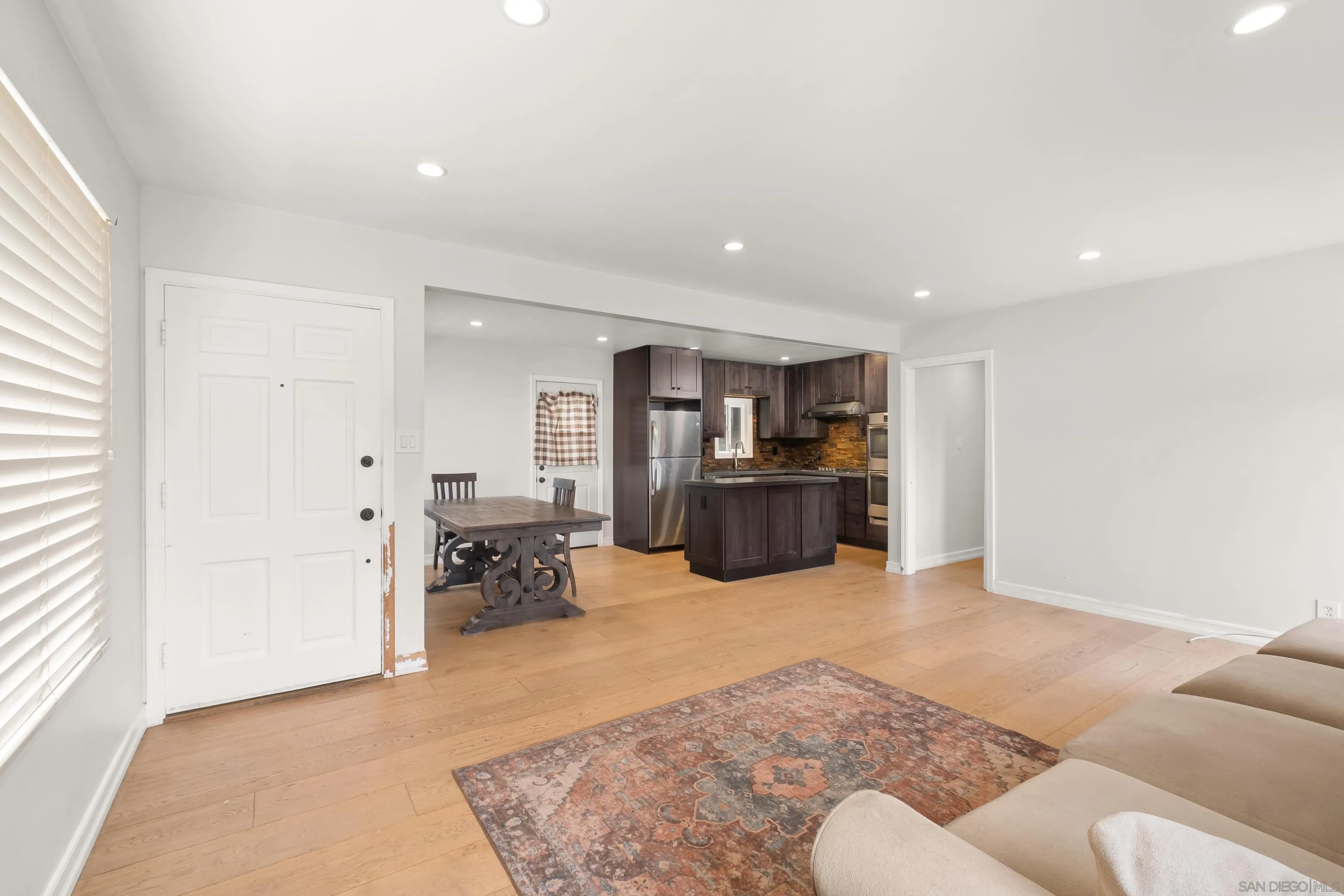 3939 Santa Cruz Avenue, San Diego, CA 92107 - Photo 5 of 43, San Diego, CA