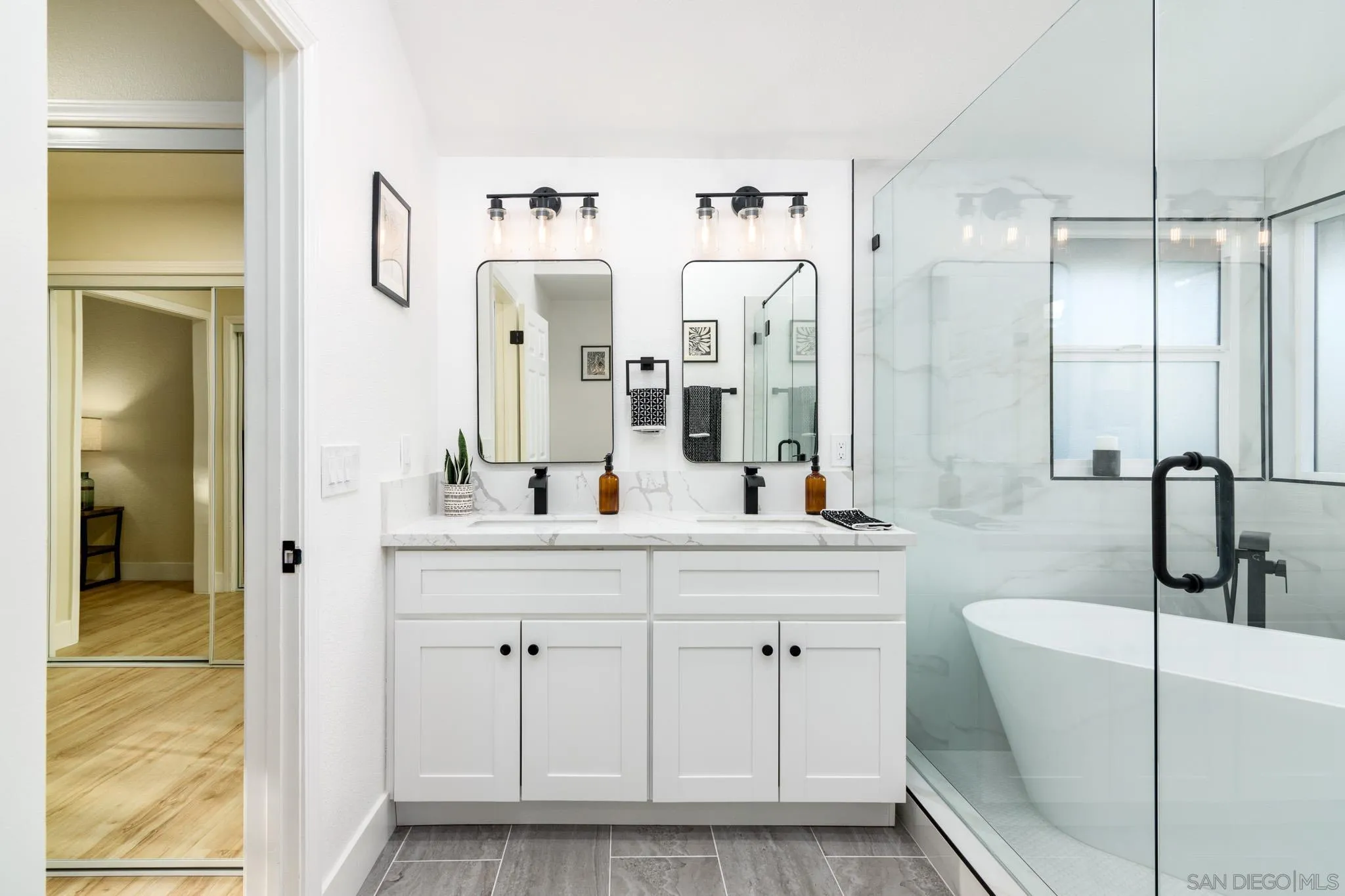 https://cdn.realtyfeed.com/cdn/127/260017603/3f81808d2b1f10049a66b5d6105d7402.webp