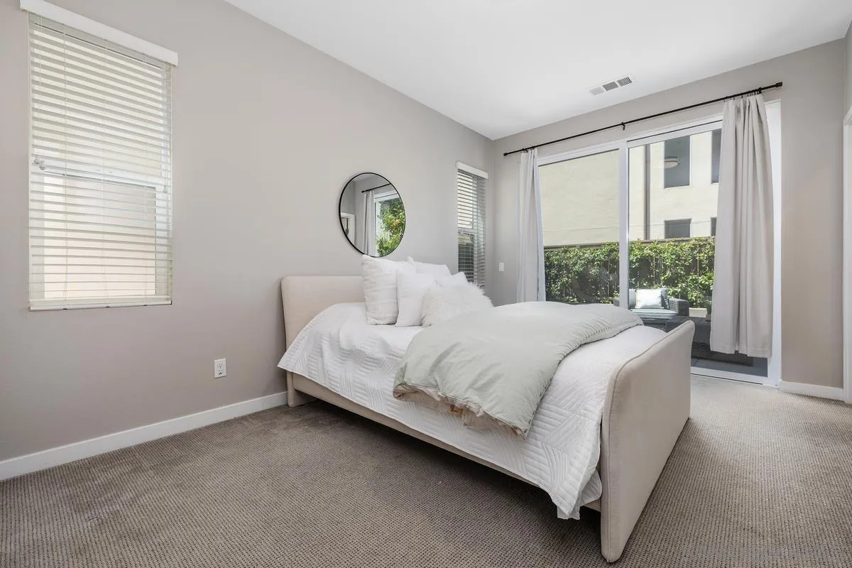 https://cdn.realtyfeed.com/cdn/127/260017606/7eed3a3b98f22ccf19abc2f5bc439340.webp