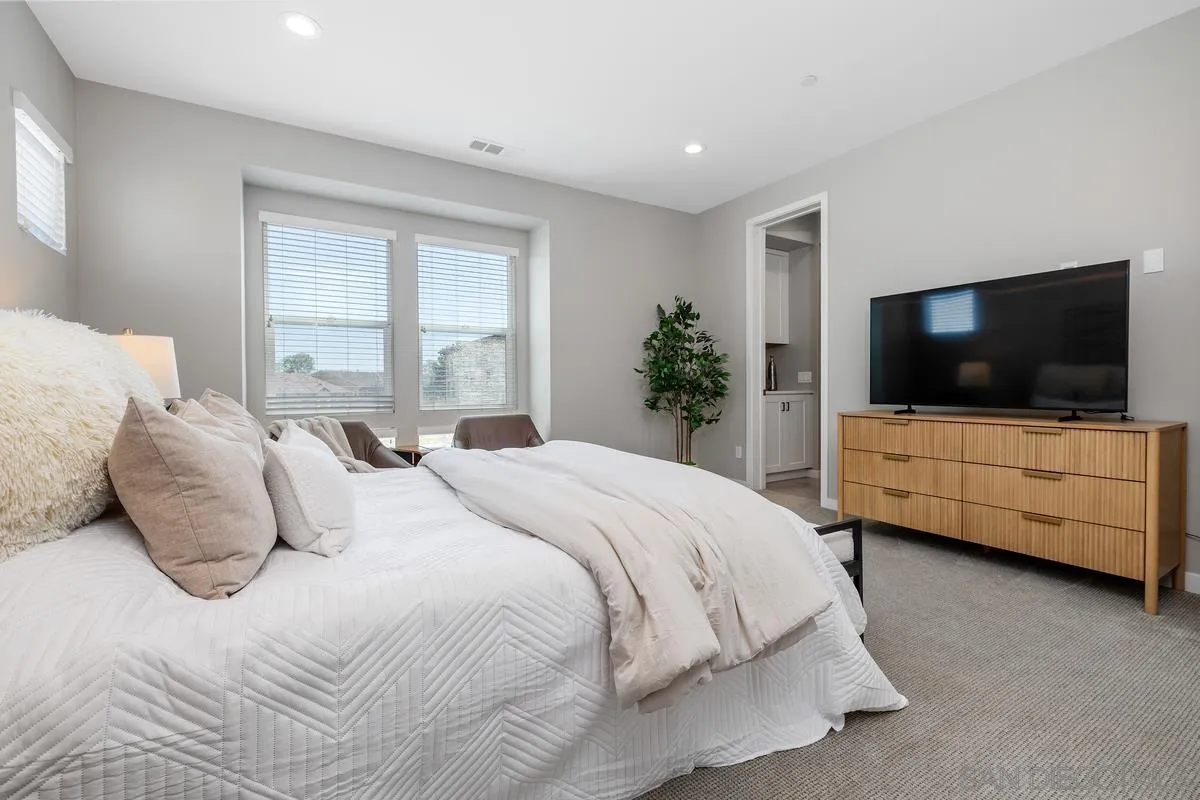 https://cdn.realtyfeed.com/cdn/127/260017606/b92e6ffab507ae397006b64663e11d6d.webp