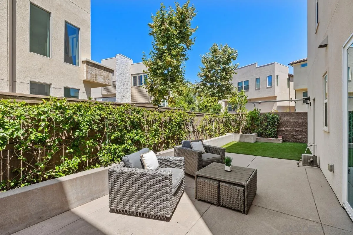 https://cdn.realtyfeed.com/cdn/127/260017606/c8dc8e7a725a56711d161b81d4034bce.webp