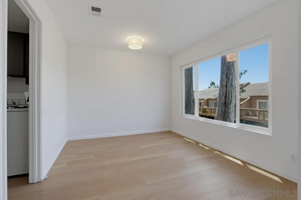 Photo #12: 260017610 Listing: Photo #12