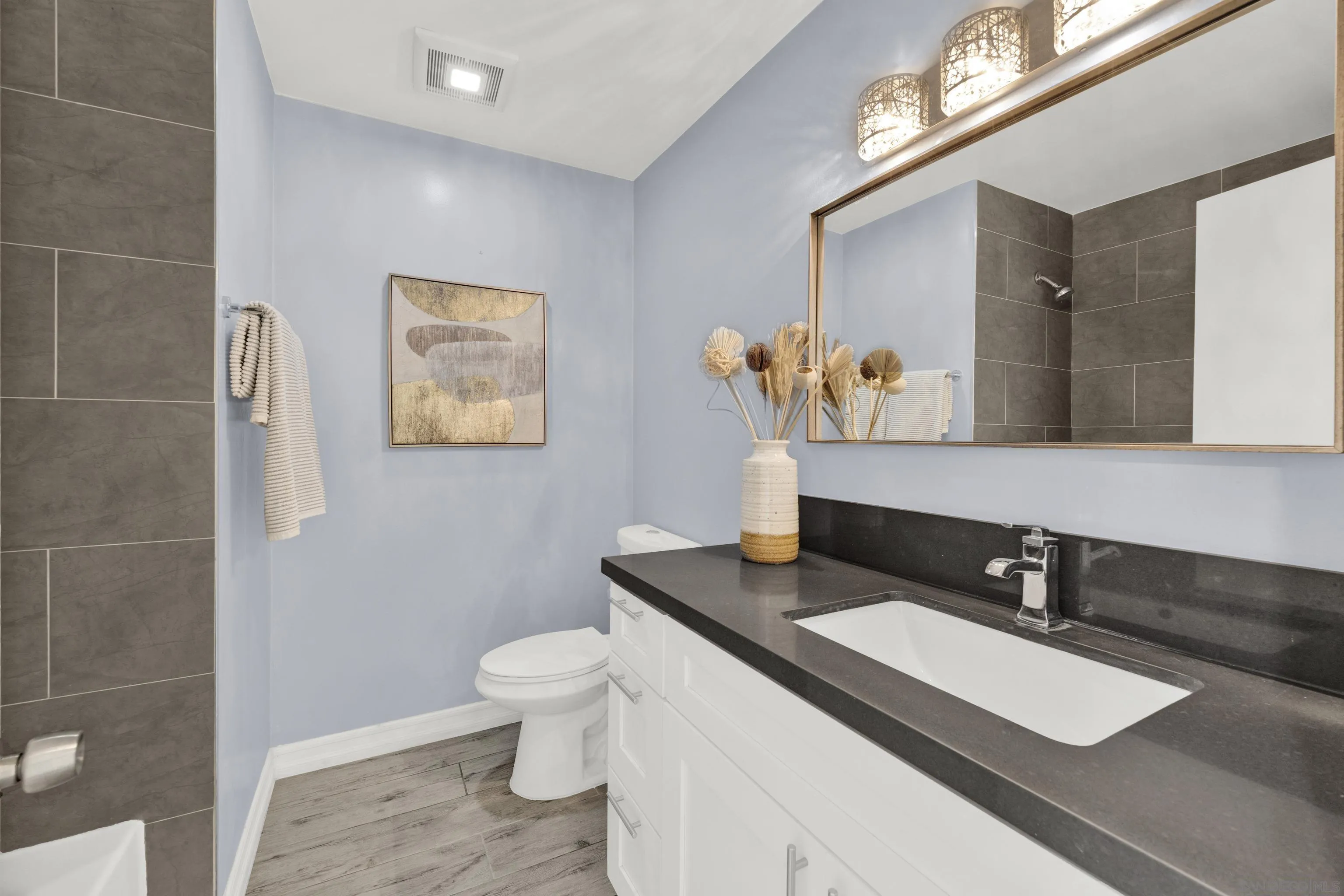 Photo #36: 260017611 Listing: Photo #36