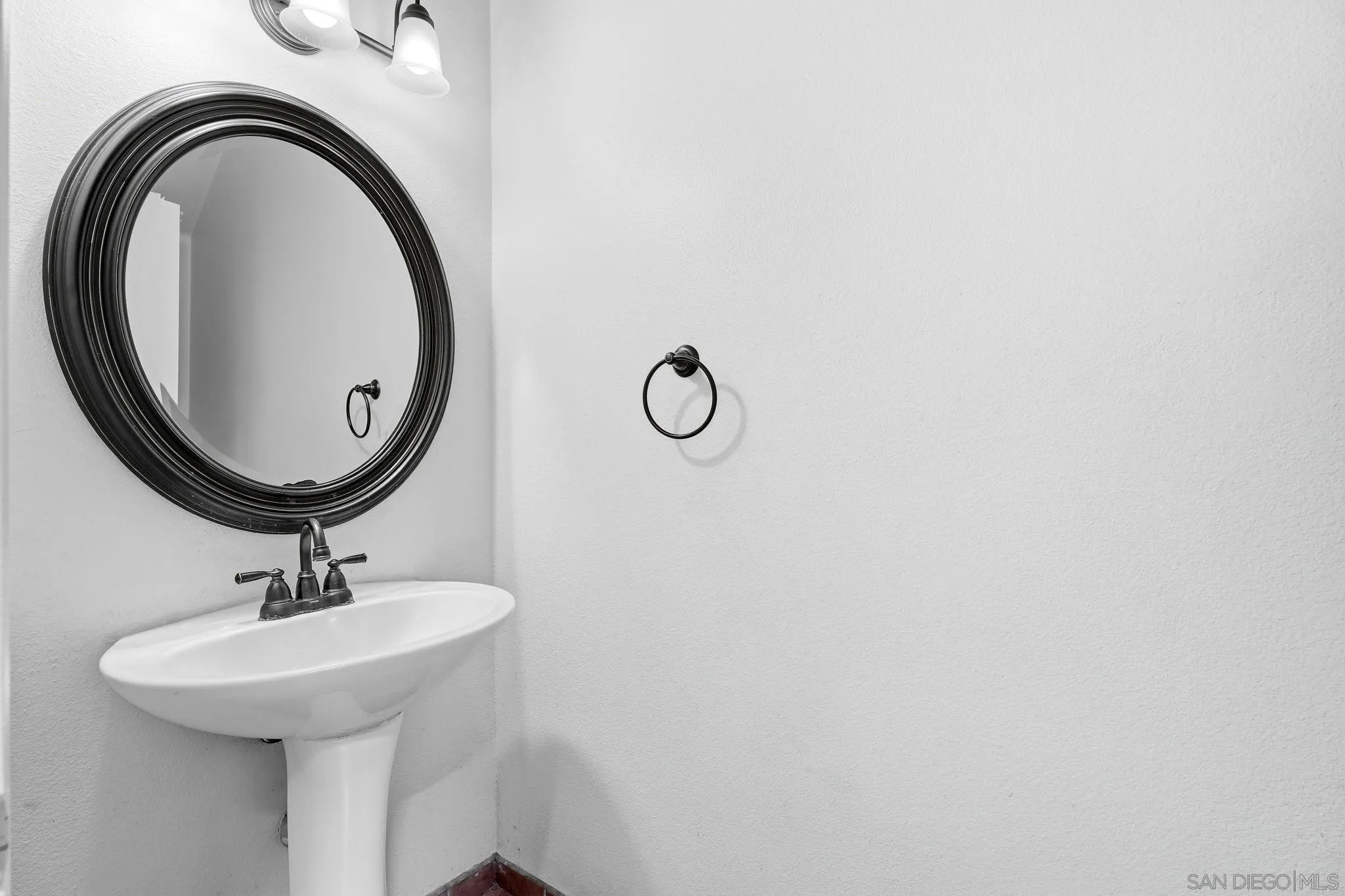 Photo #14: 260017615 Listing: Photo #14