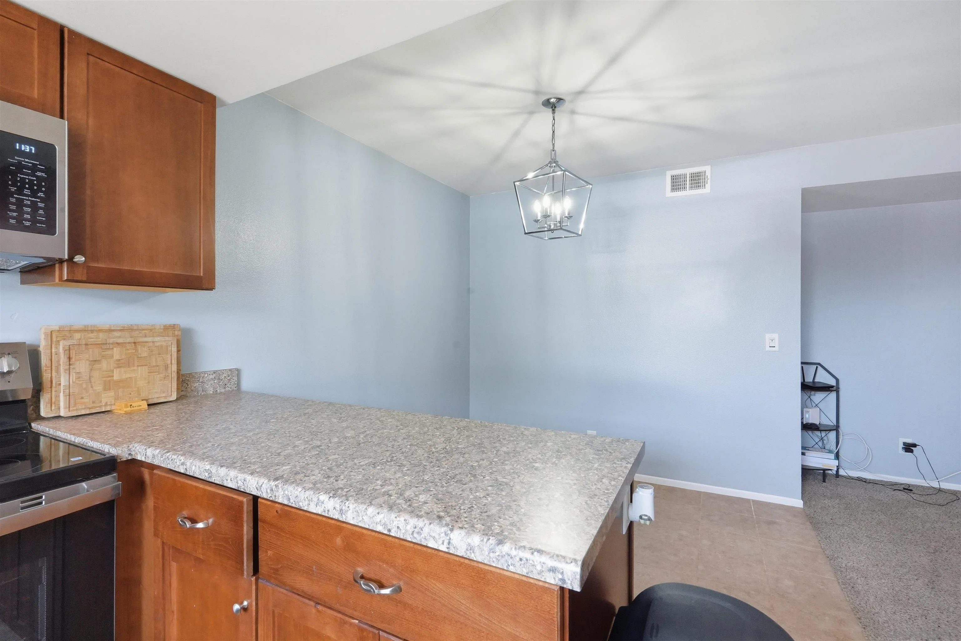 Photo #17: 260017618 Listing: Photo #17