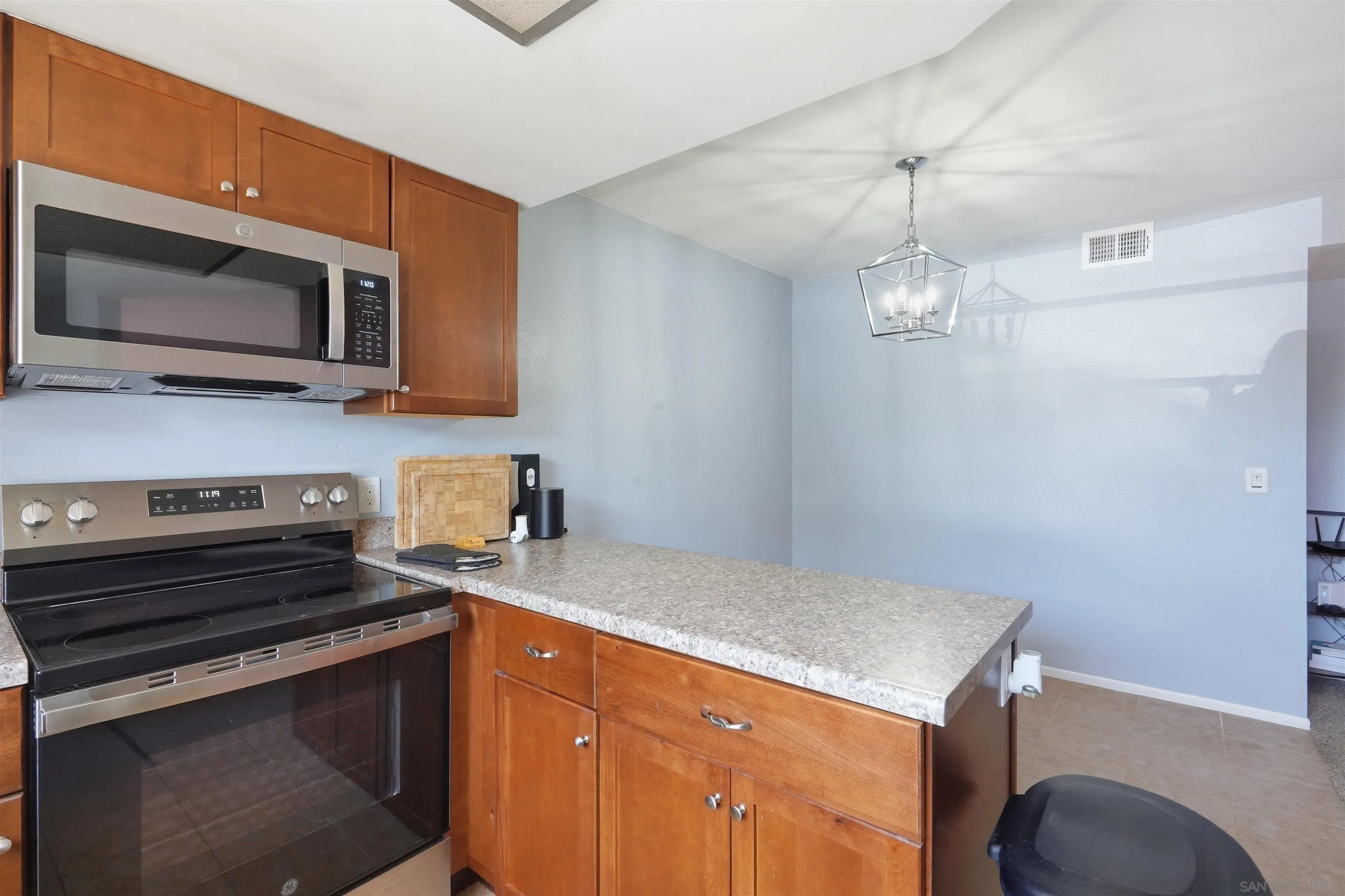 Photo #16: 260017618 Listing: Photo #16