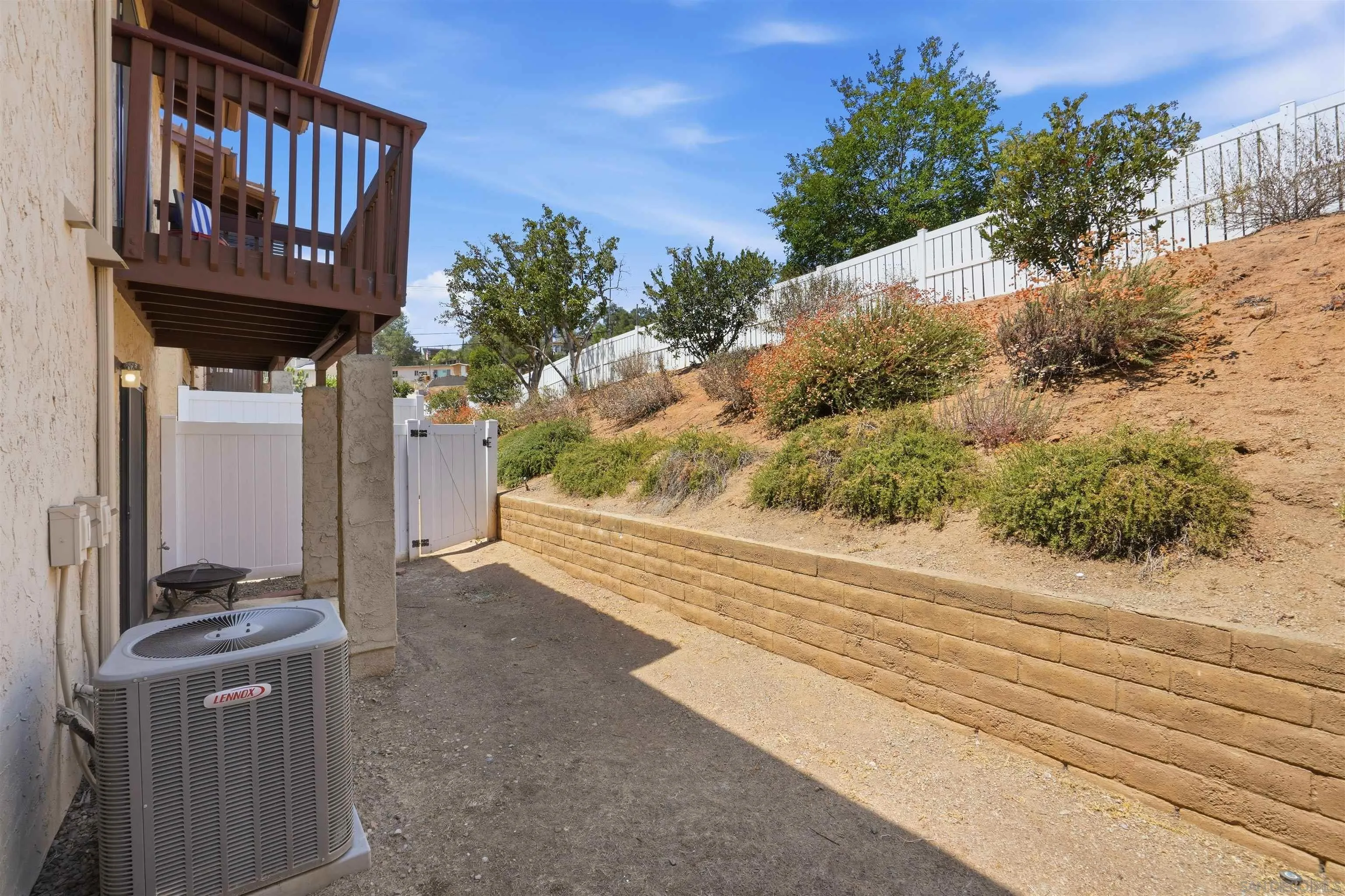 Photo #33: 260017618 Listing: Photo #33