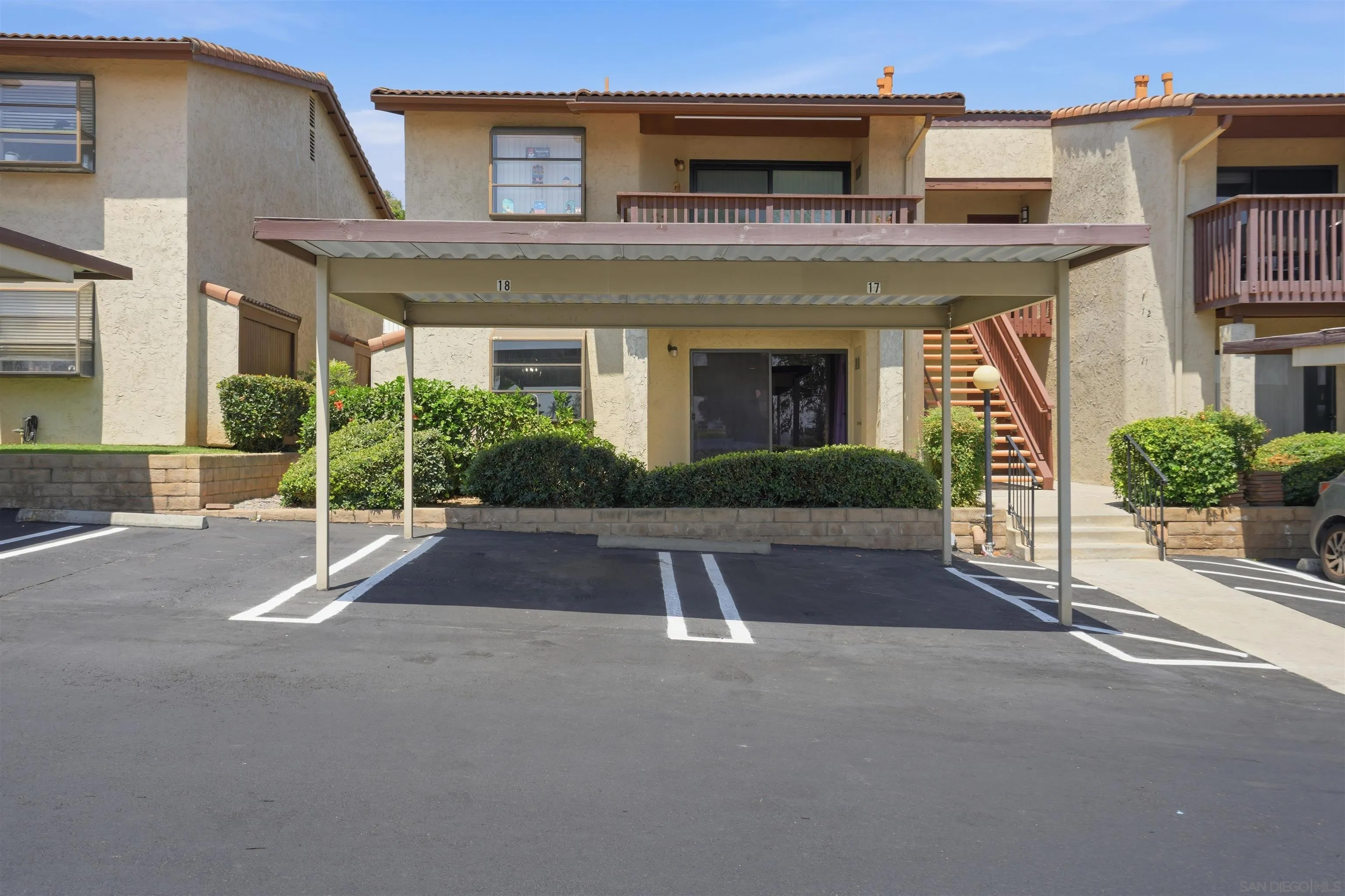 440 Citracado Prkw Unit 9, Escondido, CA 92025 - Main photo, Escondido, CA