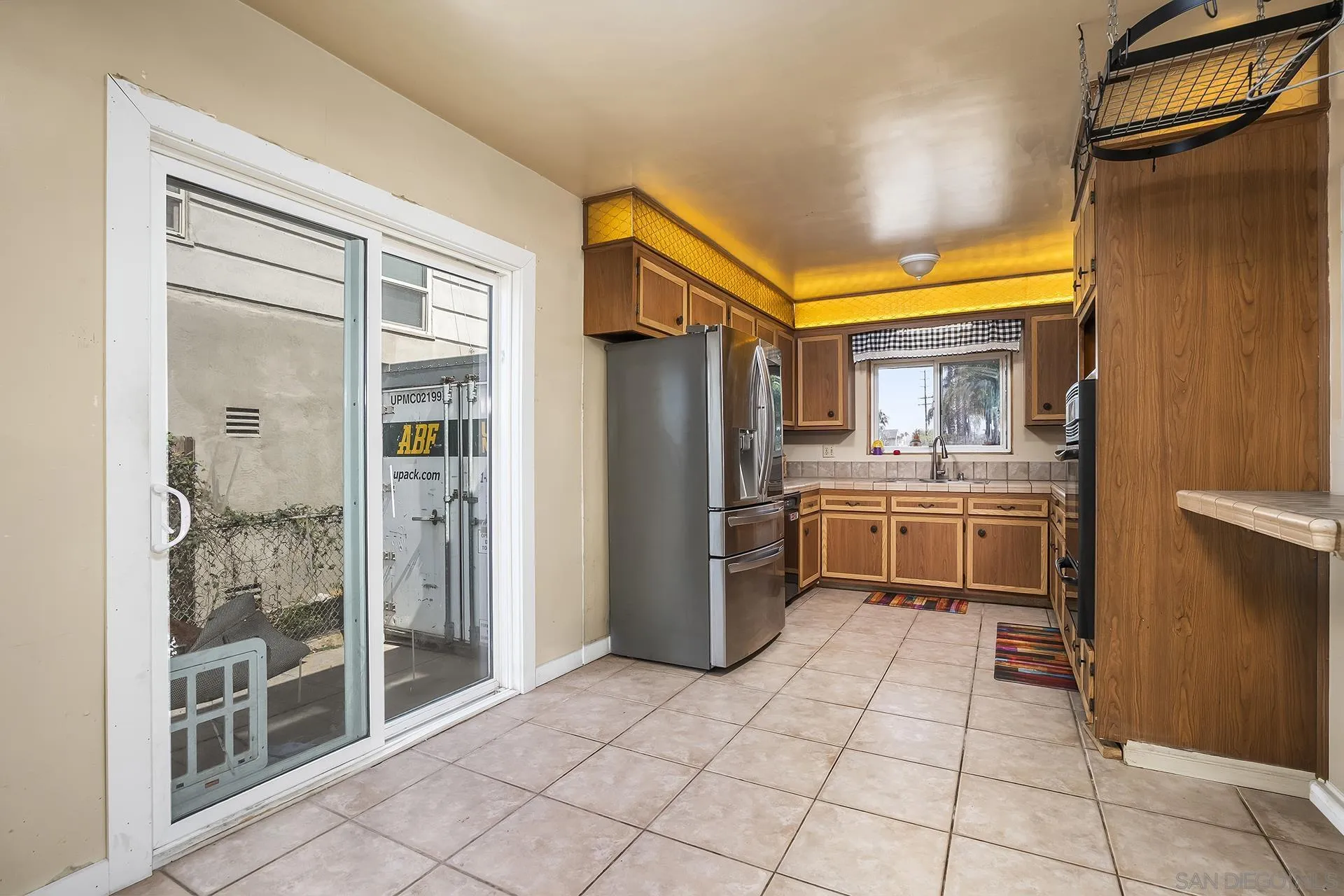https://cdn.realtyfeed.com/cdn/127/260017619/ad1e64f701cd8fc17440bb1cd052247d.webp