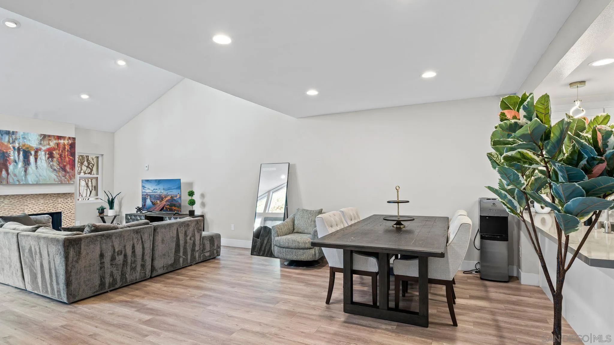 6228 Caminito Araya, san diego, CA 92122 - Photo 5 of 27, San Diego, CA