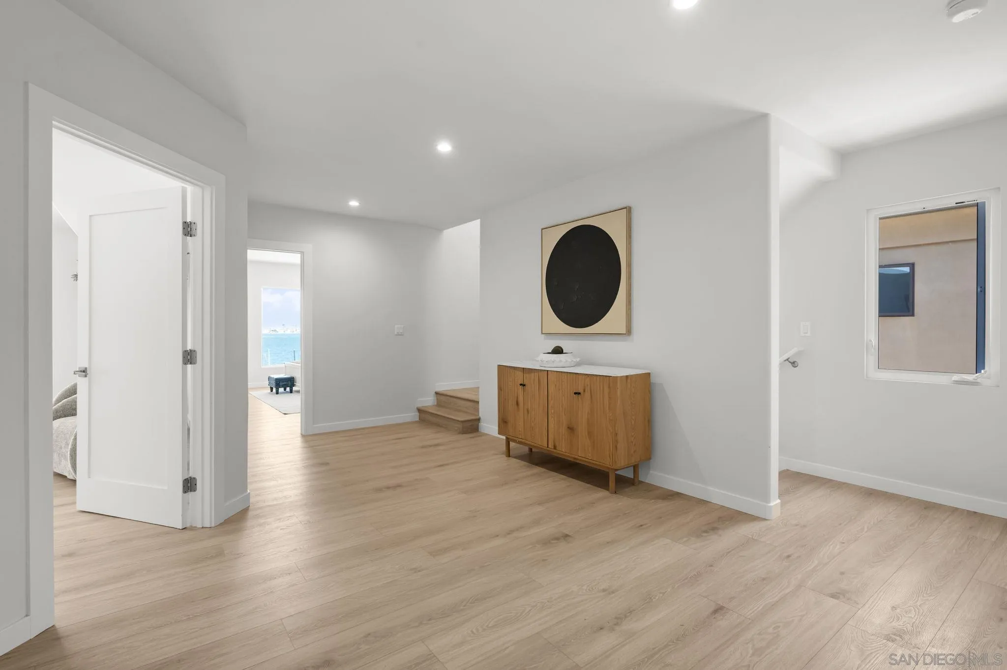https://cdn.realtyfeed.com/cdn/127/260017623/1ca08b167fb6a7bb483c84163f4f0032.webp