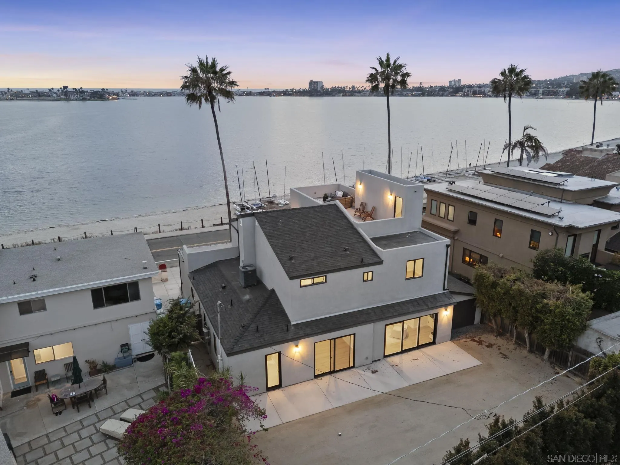 https://cdn.realtyfeed.com/cdn/127/260017623/32ab4b4396d32108f6090fe2785f6224.webp