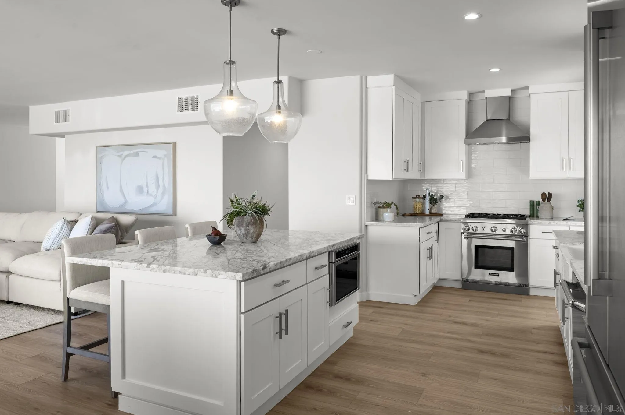 https://cdn.realtyfeed.com/cdn/127/260017623/3307500783b464cf7b2ac0d08b71edca.webp