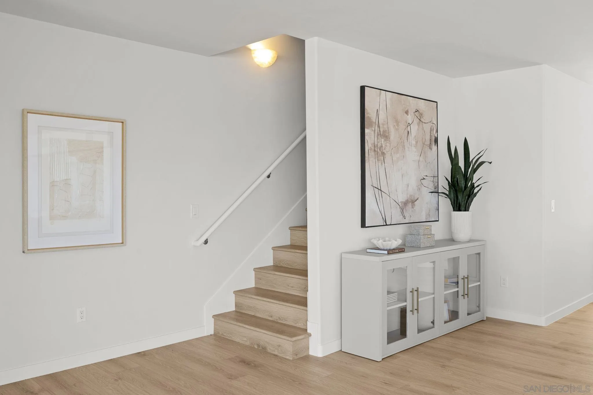 https://cdn.realtyfeed.com/cdn/127/260017623/7dd9d609c1100bebad3a0f7c47c486d1.webp