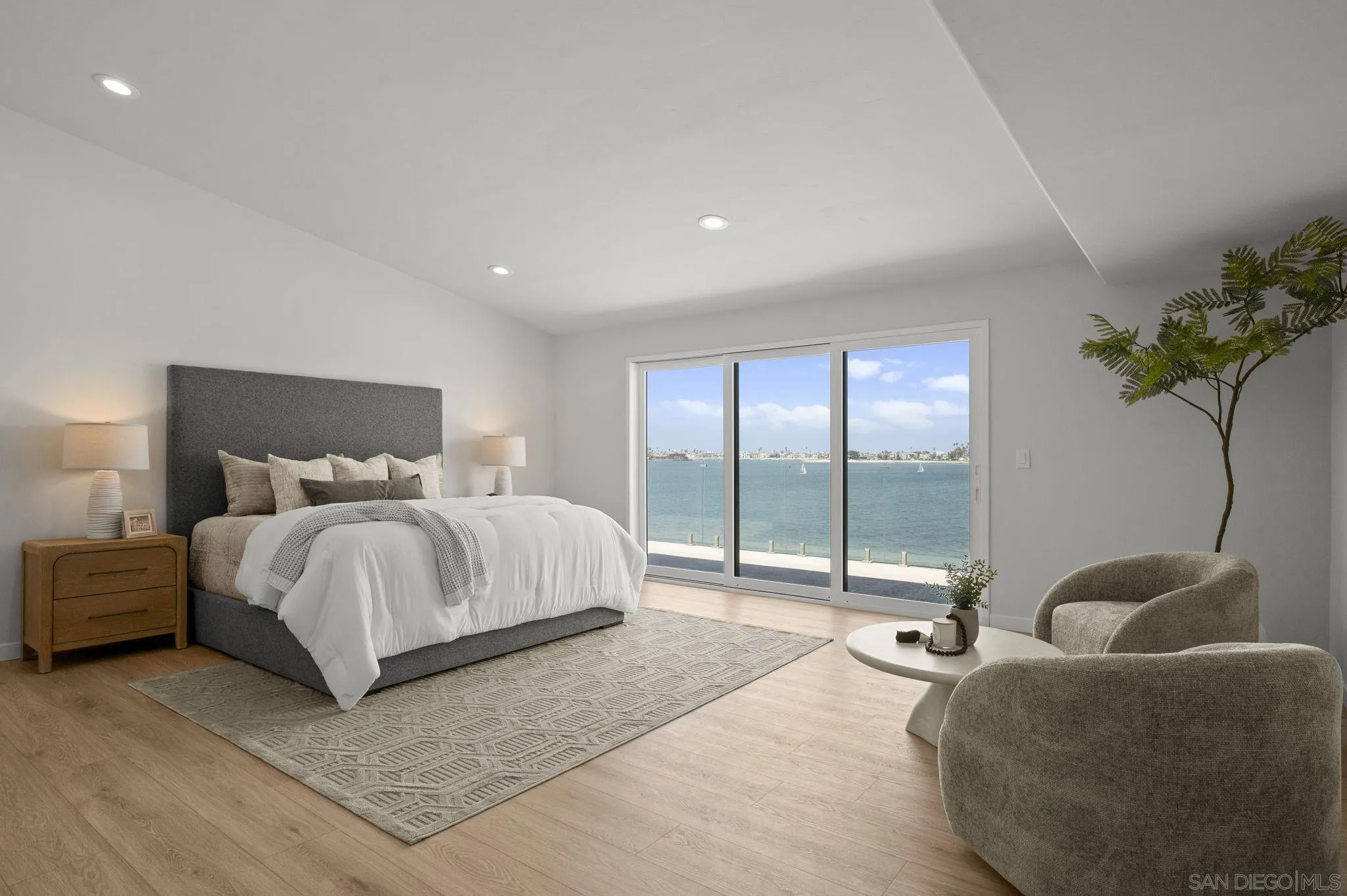https://cdn.realtyfeed.com/cdn/127/260017623/8b6ecdd0344de8e711b8cc0e759e39e3.webp