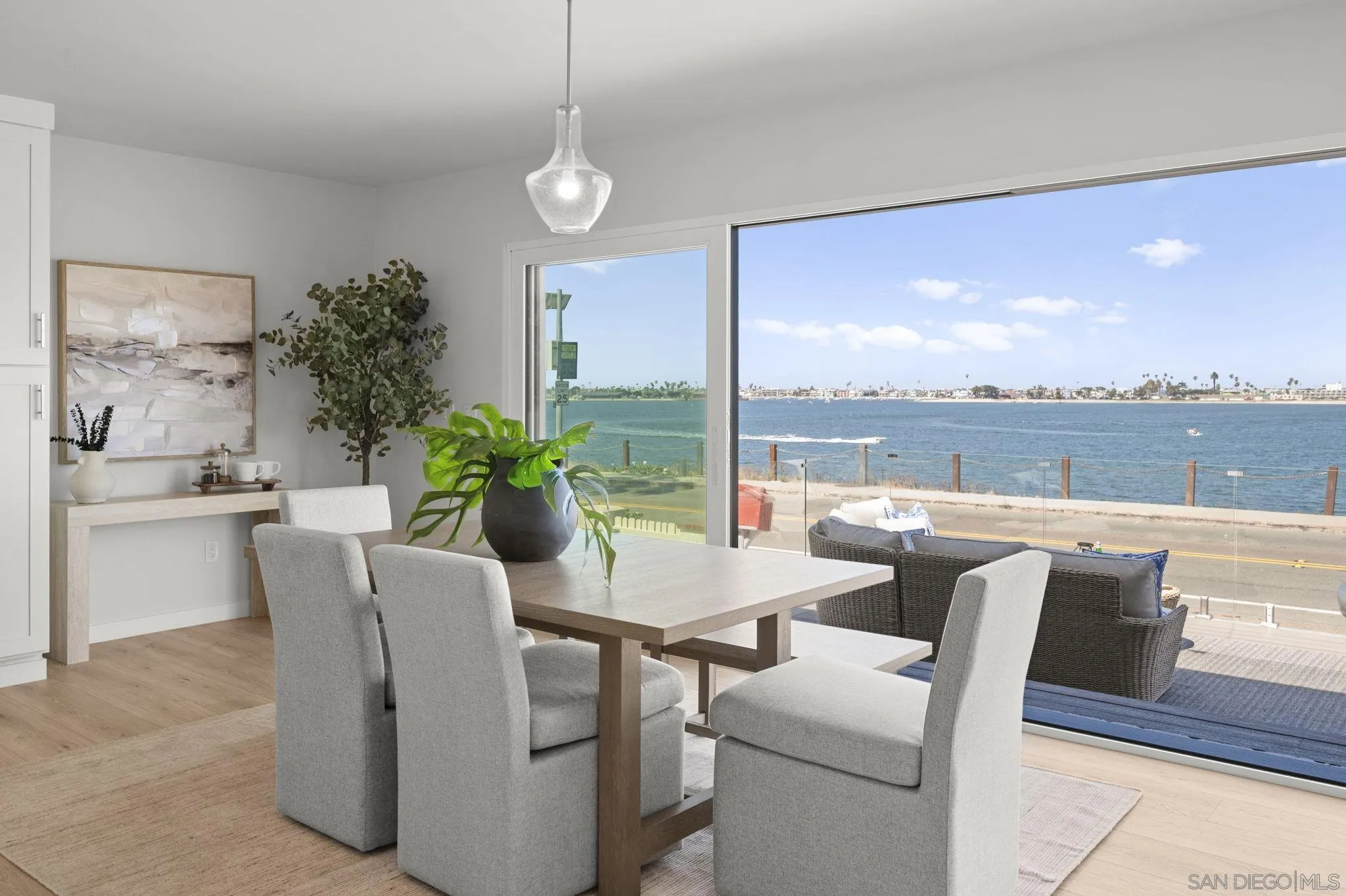 https://cdn.realtyfeed.com/cdn/127/260017623/b7f3641c7e00acebe26a1fa166cbf6a8.webp