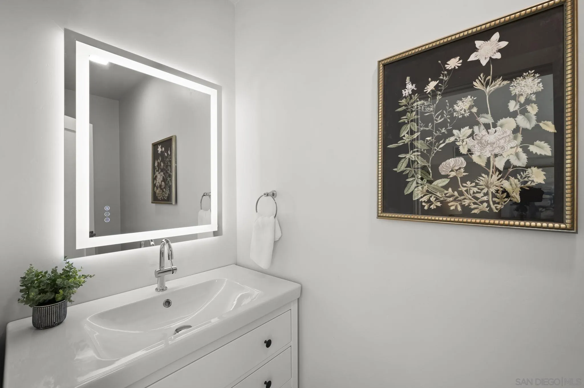https://cdn.realtyfeed.com/cdn/127/260017623/c212baaeba047fa050cdfffb37302827.webp