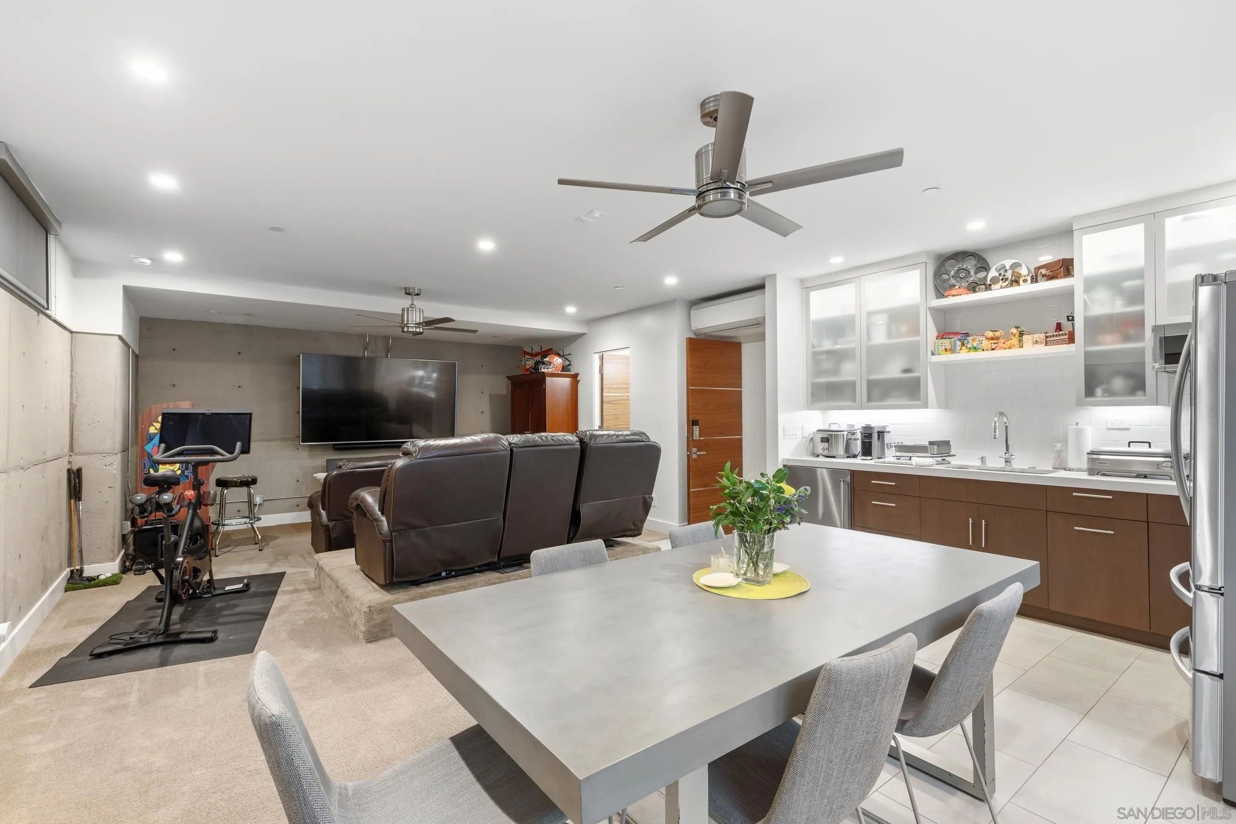https://cdn.realtyfeed.com/cdn/127/260017625/20f80733bf535633559207dbd6a34b37.webp