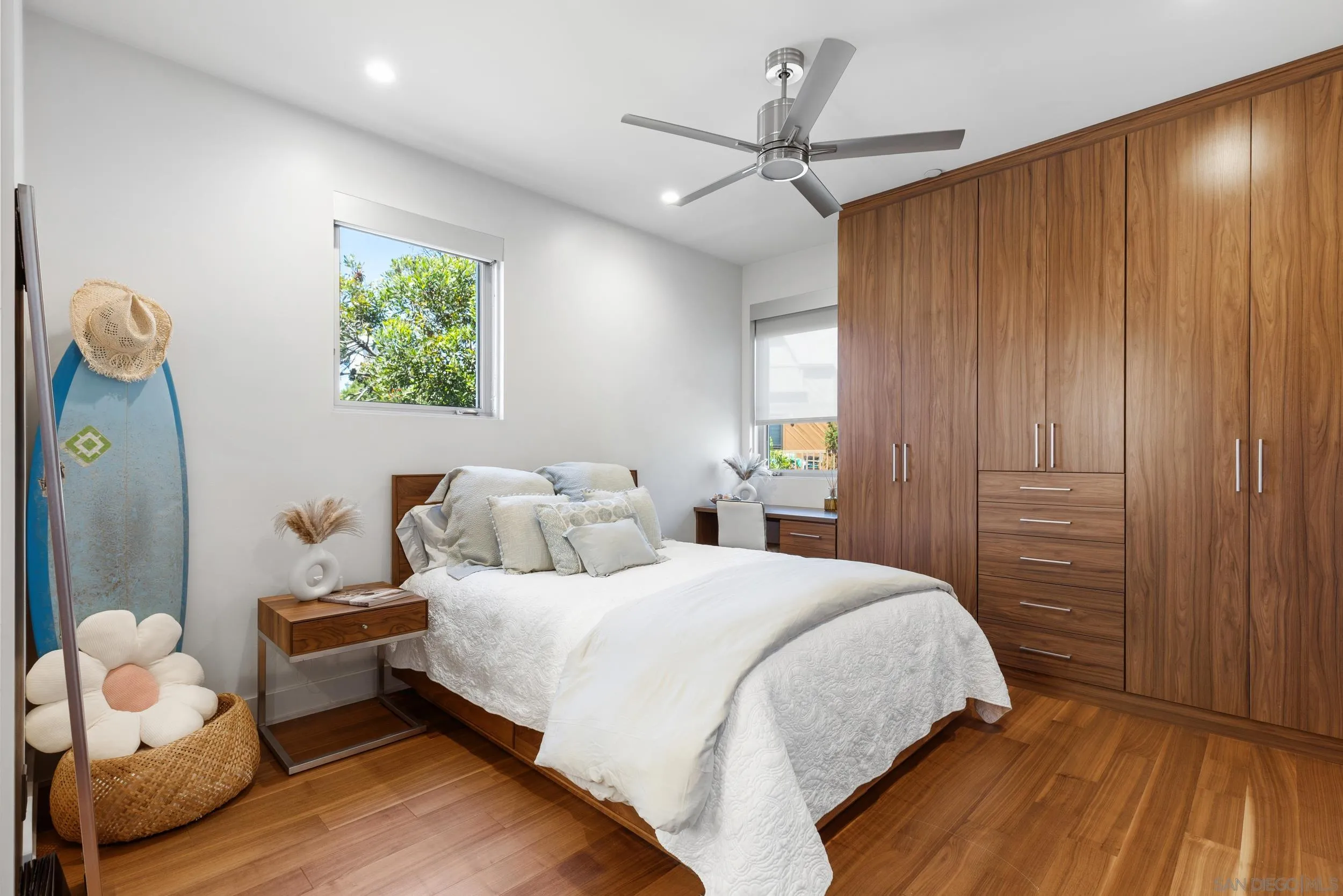 https://cdn.realtyfeed.com/cdn/127/260017625/371a6f2dffe0eb85bc81e32cc19b9983.webp