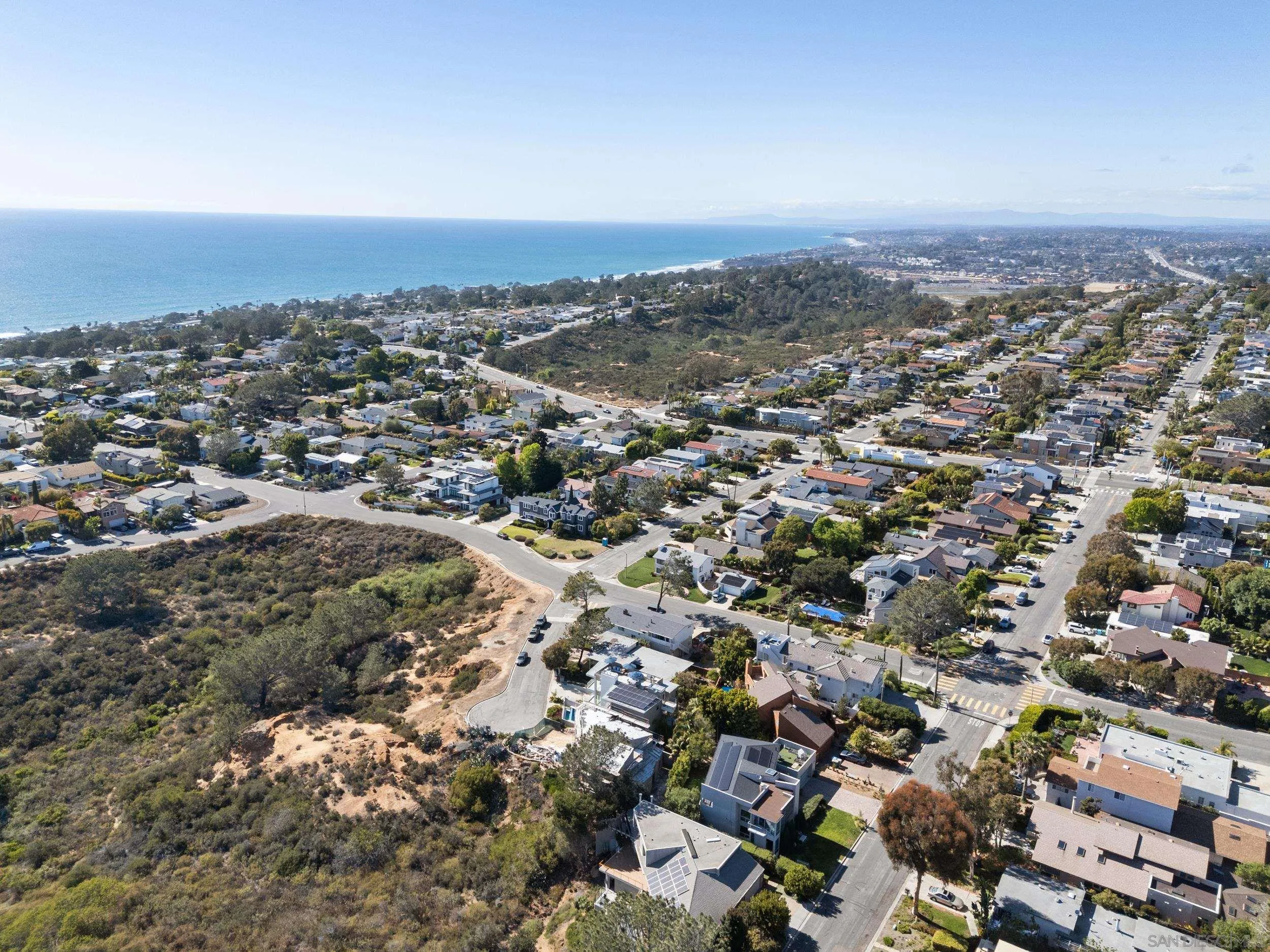 https://cdn.realtyfeed.com/cdn/127/260017625/4b8dcbe3050790e8abc554590628ac5c.webp