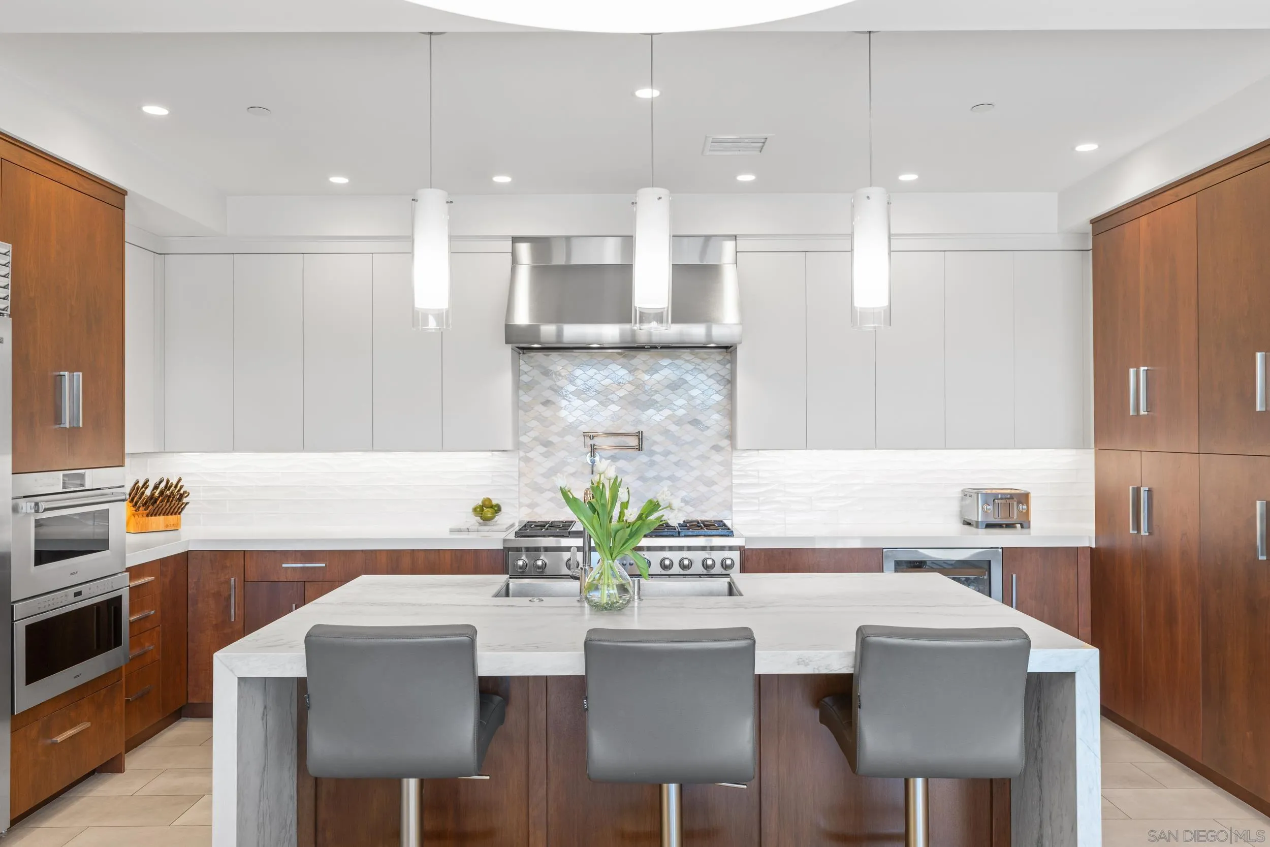 https://cdn.realtyfeed.com/cdn/127/260017625/8d092369aa4ec579739f7eeb08835b90.webp