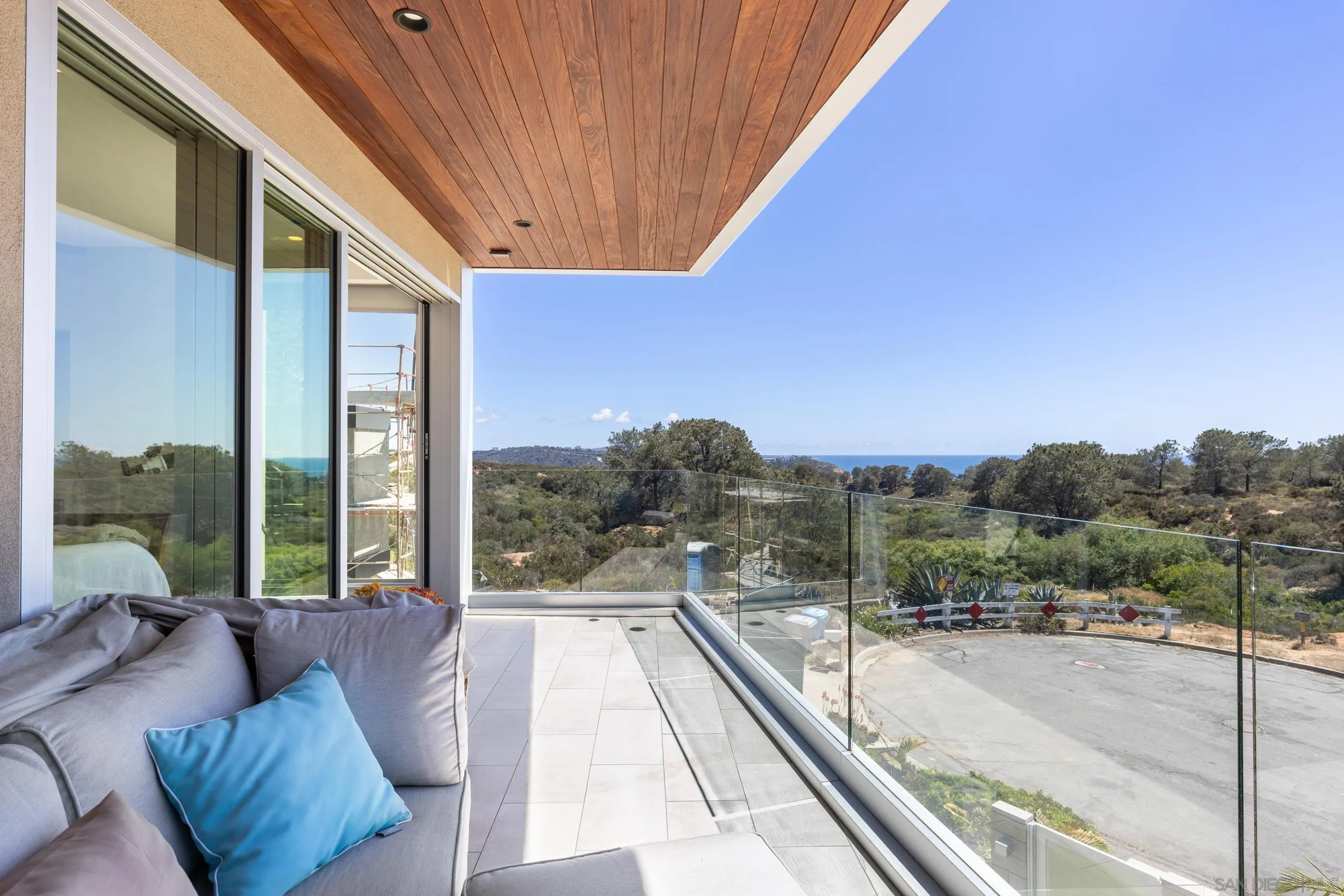 https://cdn.realtyfeed.com/cdn/127/260017625/95e00c16a9094b16d7eceb255d653ee1.webp