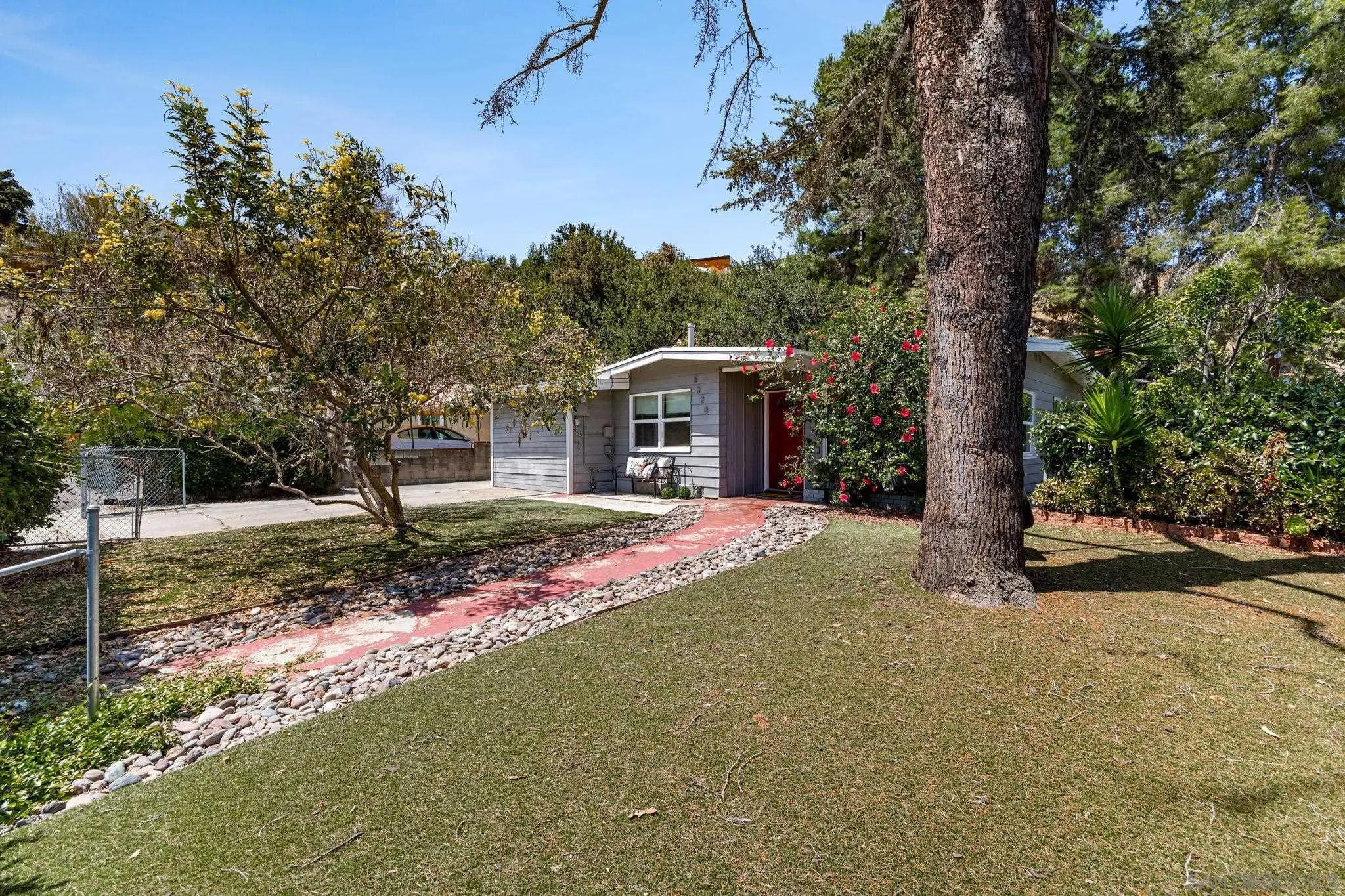 https://cdn.realtyfeed.com/cdn/127/260017627/182aae57165fed16cdfbb3117bfa637c.webp