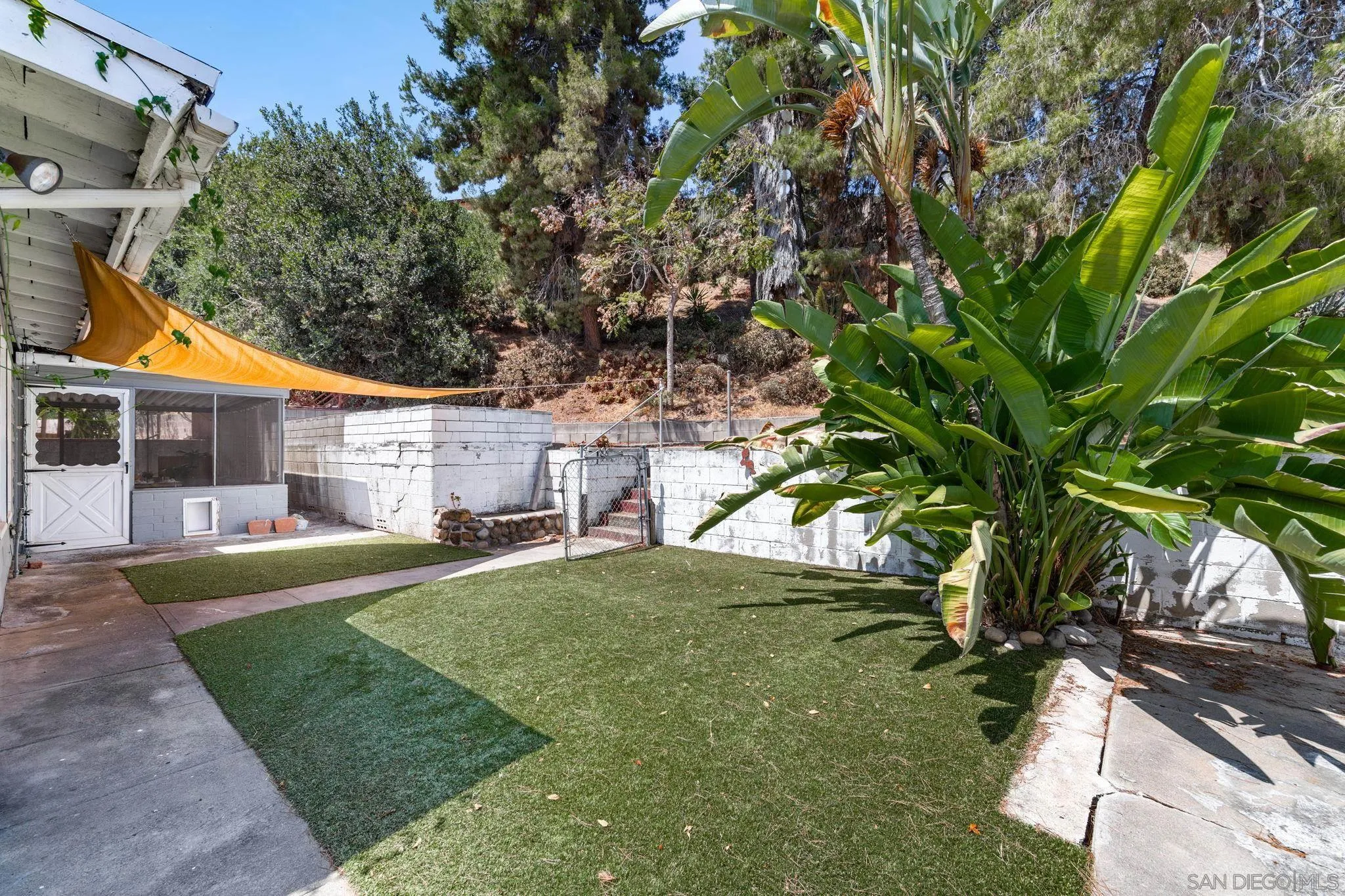 https://cdn.realtyfeed.com/cdn/127/260017627/ce9052b3194bb796b28a36e070c42347.webp