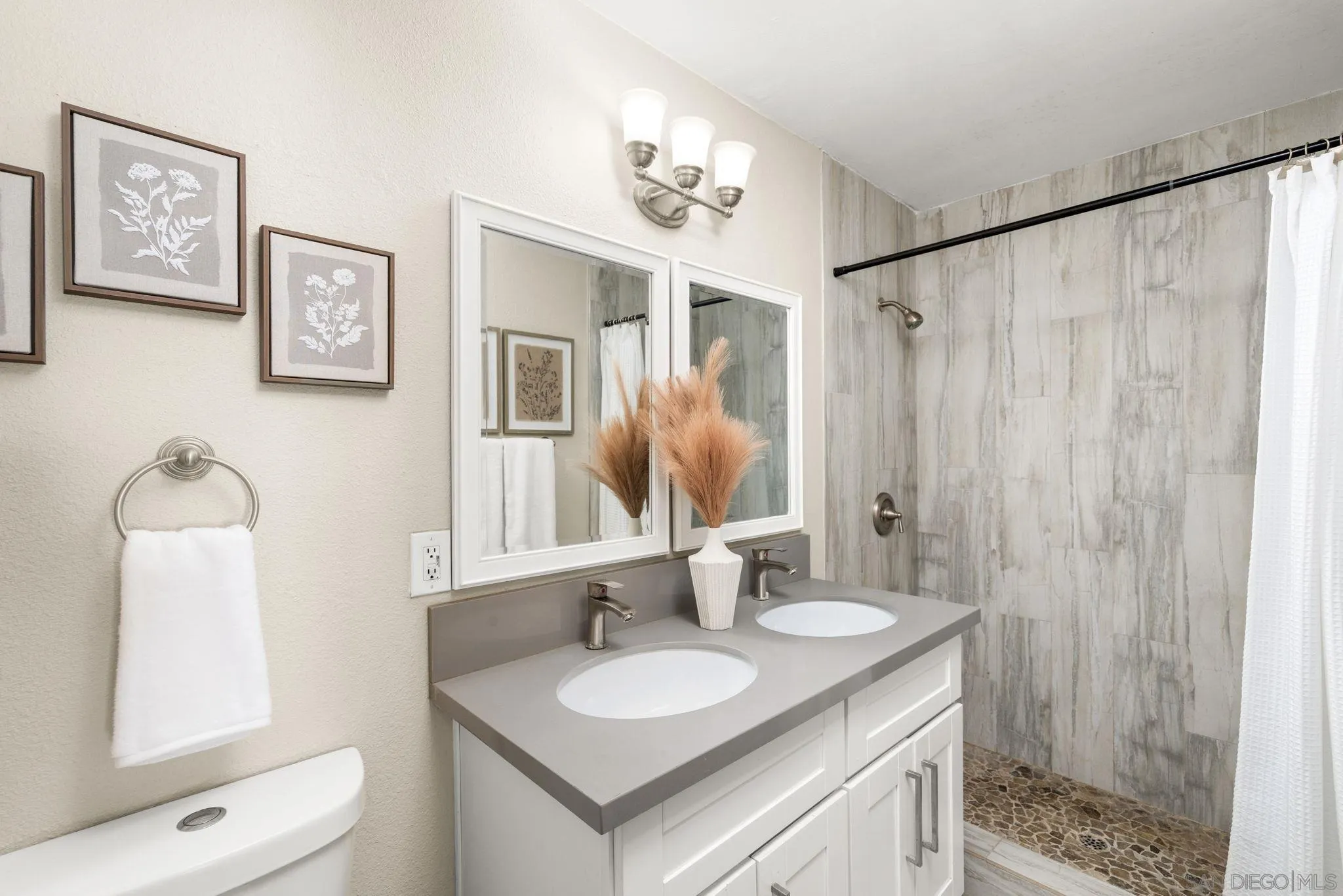 https://cdn.realtyfeed.com/cdn/127/260017627/e1e820f7a4278e0ff555d1620f95cb69.webp