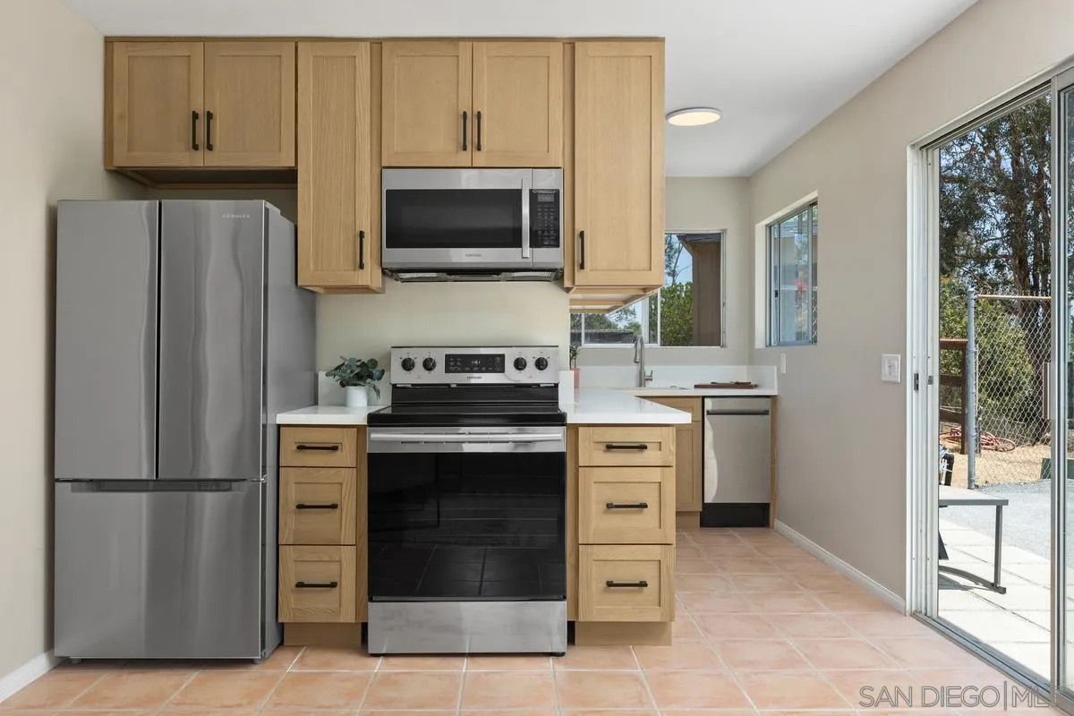 974 Via Hillview, Fallbrook, CA 92028 - Photo 4 of 45, Fallbrook, CA
