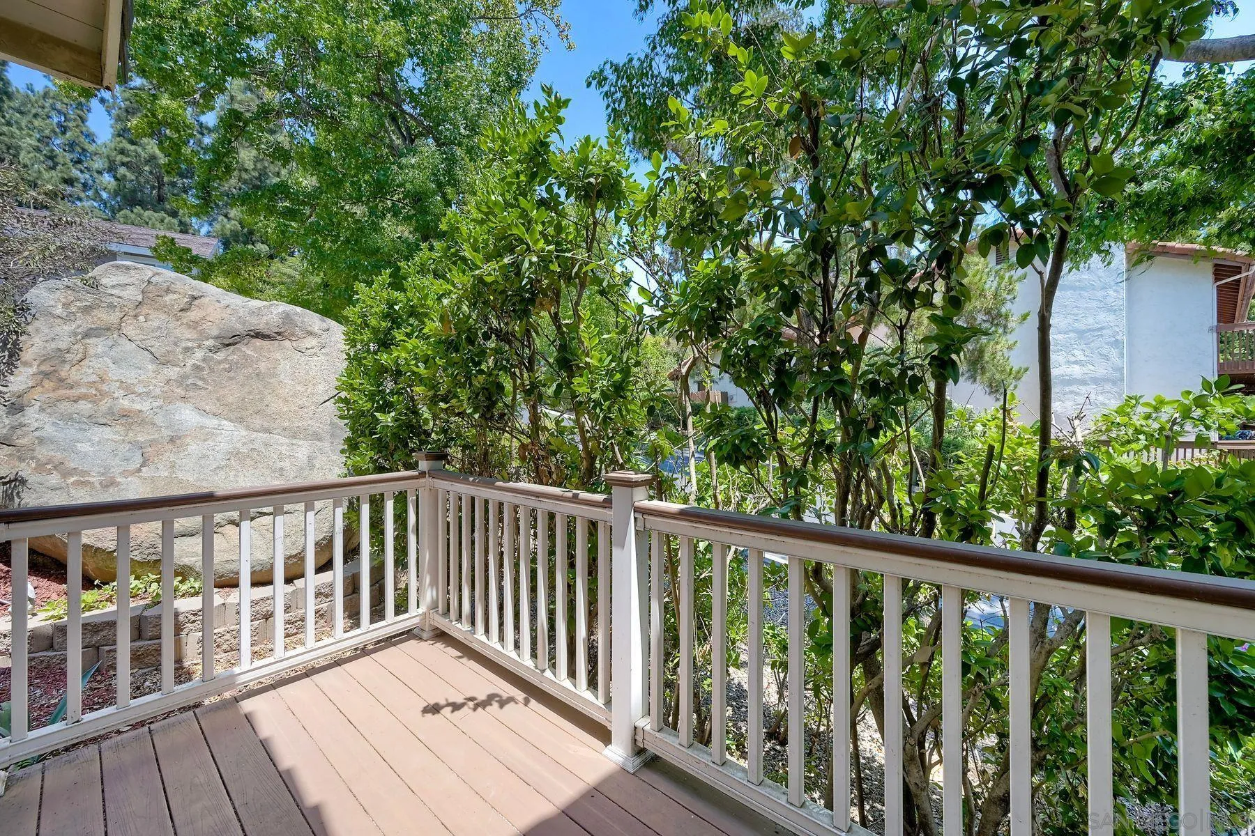 https://cdn.realtyfeed.com/cdn/127/260017631/2fc9c15caa63be634823cb5e130662ec.webp