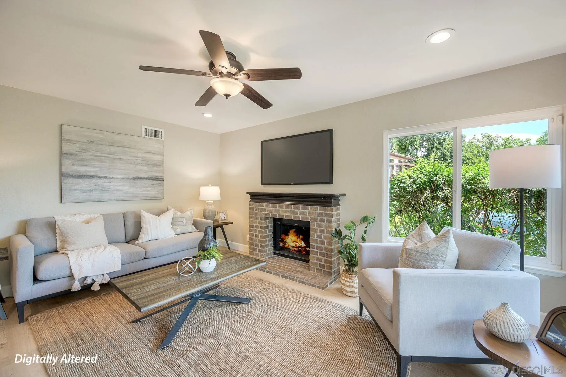 https://cdn.realtyfeed.com/cdn/127/260017631/353b257c998e2186022d20da7a0cc8f0.webp