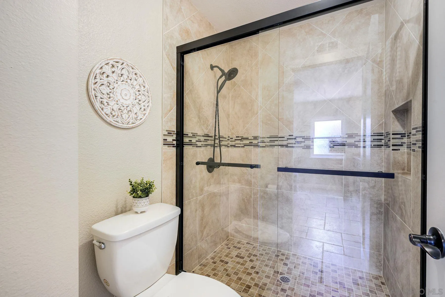 https://cdn.realtyfeed.com/cdn/127/260017631/741e6573949482b974ca9bb06477ae19.webp