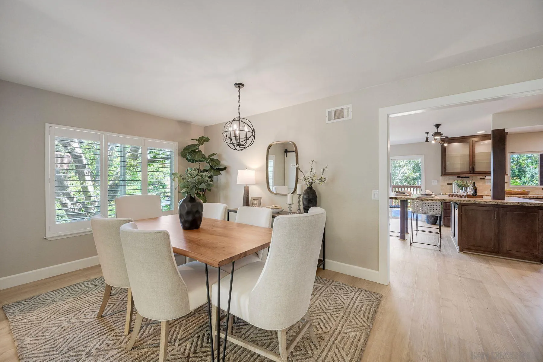 https://cdn.realtyfeed.com/cdn/127/260017631/ad800973cd66990bfa73ac0c0c28a719.webp