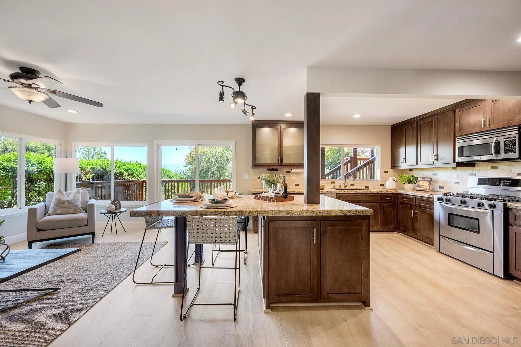 https://cdn.realtyfeed.com/cdn/127/260017631/cc85fc52ccf1130516a215a9fee42804.webp