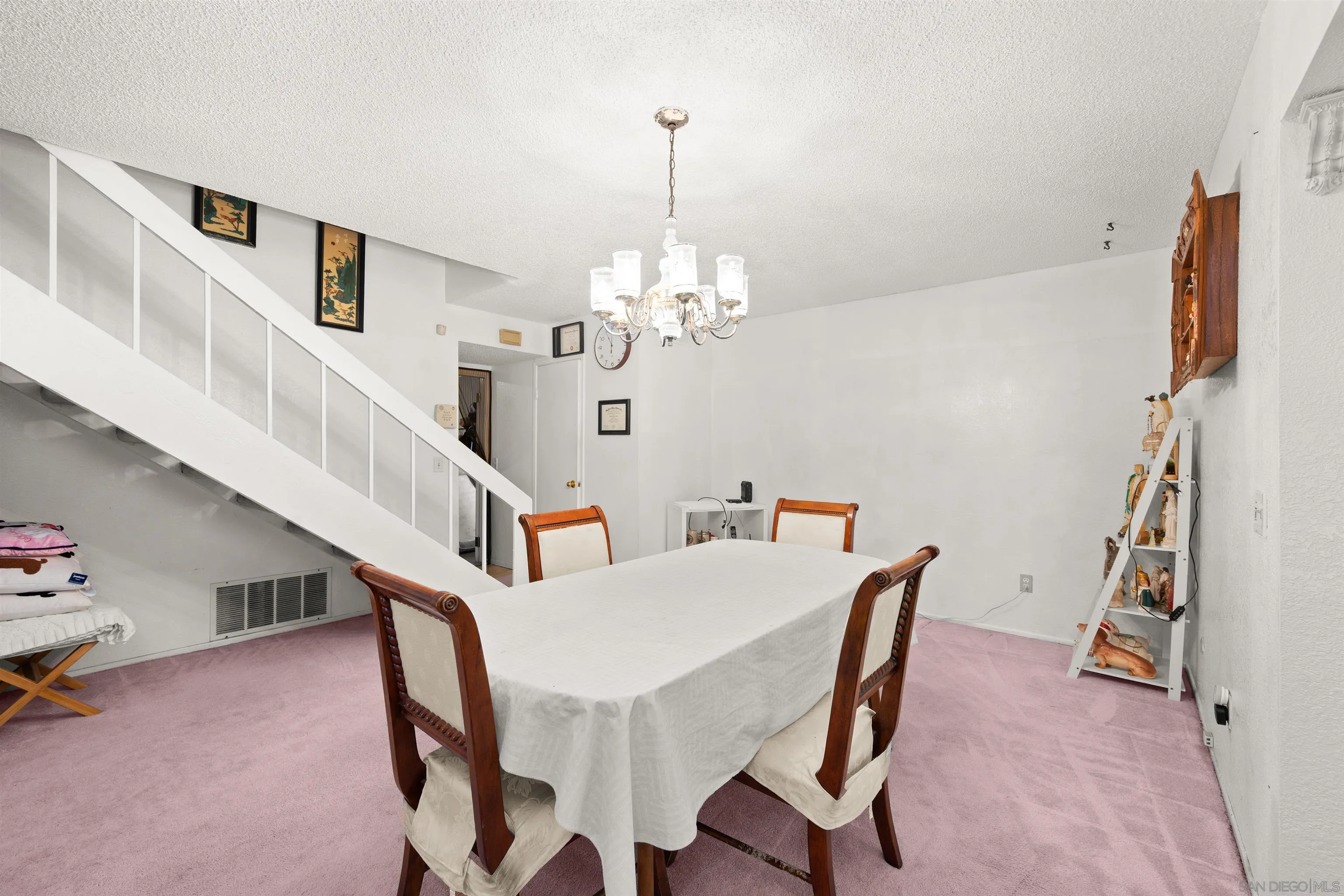 https://cdn.realtyfeed.com/cdn/127/260017632/4274325d3df8cfeb844811d2c14acb2a.webp